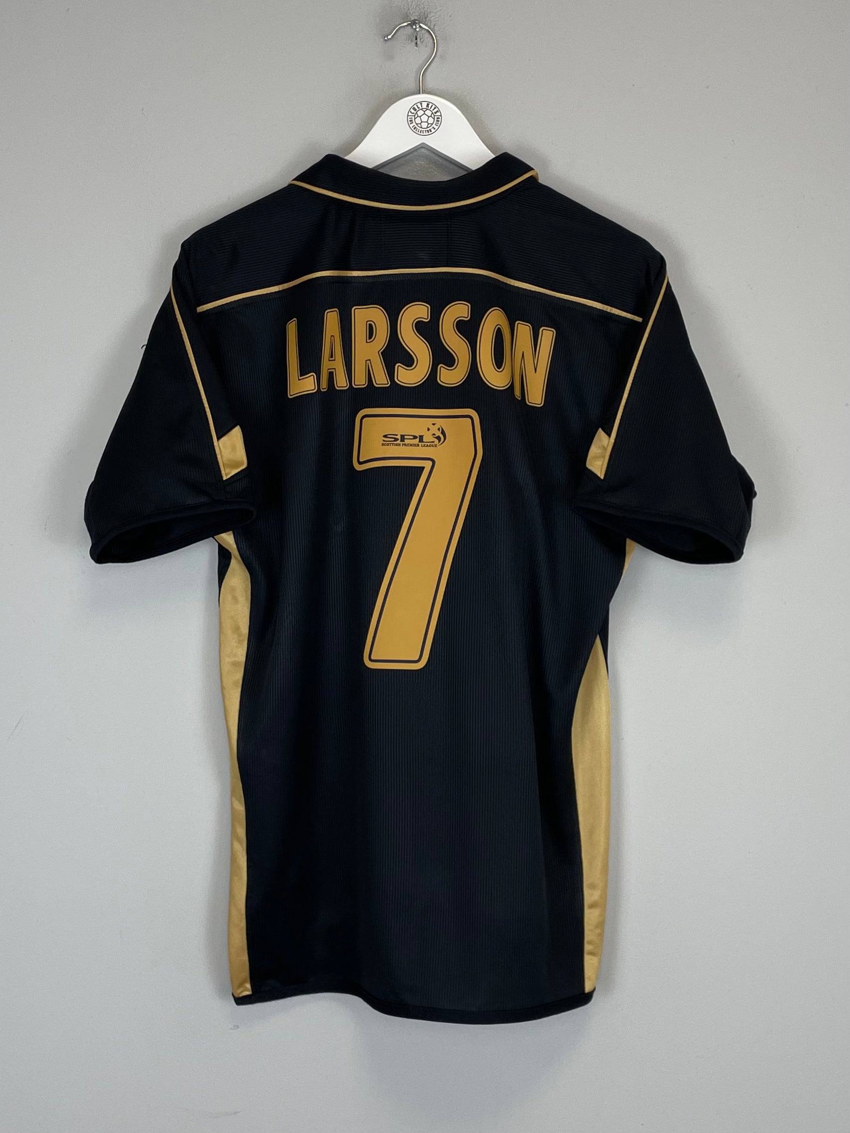 Shop 2003/04 CELTIC LARSSON #7 AWAY SHIRT (M) UMBRO, classic football shirts, vintage football shirts & retro soccer jerseys at Cult Kits