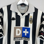 Shop 1998/99 JUVENTUS HOME SHIRT (L) KAPPA, classic football shirts, vintage football shirts & retro soccer jerseys at Cult Kits