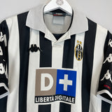 Shop 1998/99 JUVENTUS HOME SHIRT (L) KAPPA, classic football shirts, vintage football shirts & retro soccer jerseys at Cult Kits