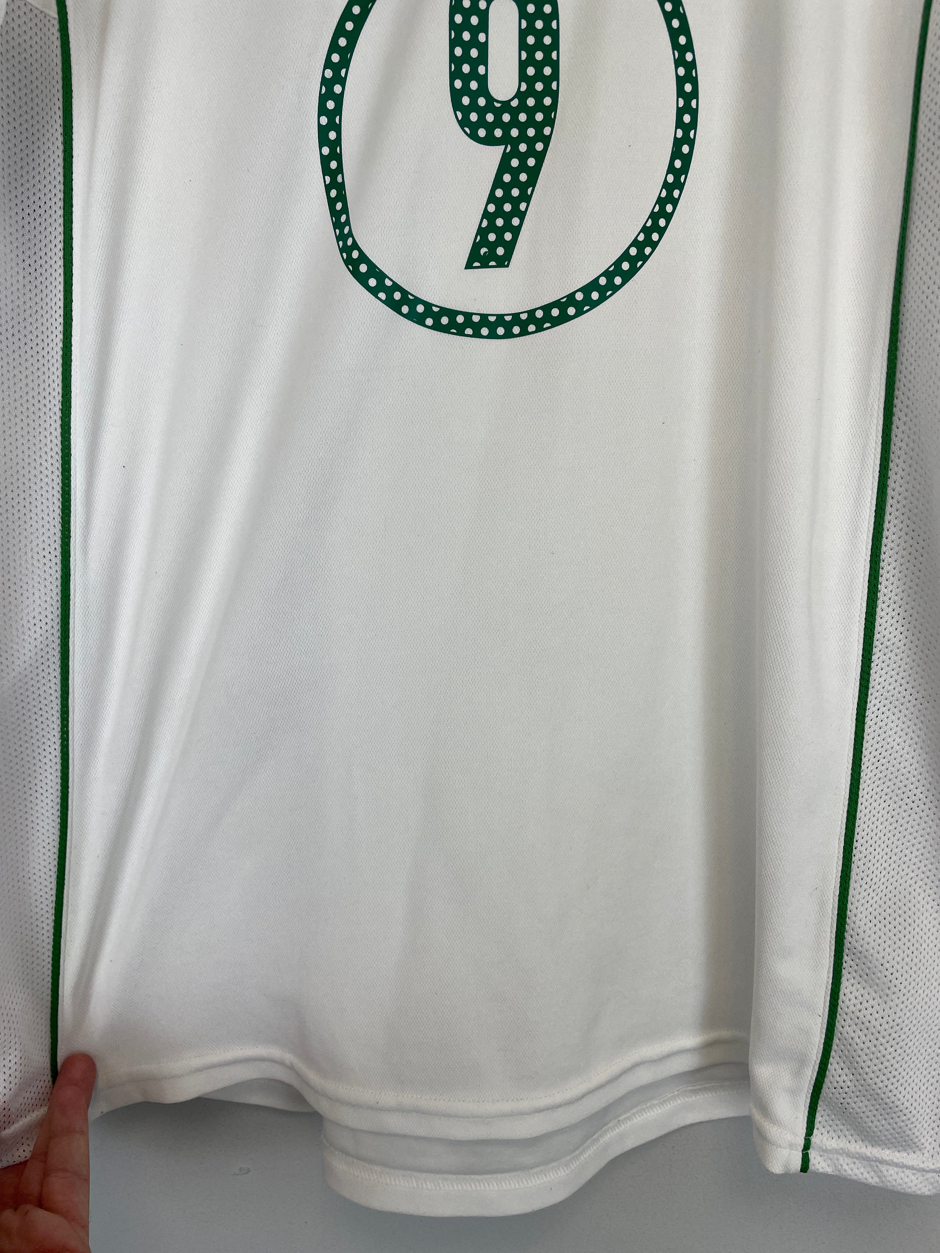 Shop 2004/06 MEXICO C.VELA #9 AWAY SHIRT (M) NIKE, classic football shirts, vintage football shirts & retro soccer jerseys at Cult Kits