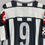 Shop 2001/02 JUVENTUS C/L EUROPEAN HOME SHIRT (XL) LOTTO, classic football shirts, vintage football shirts & retro soccer jerseys at Cult Kits