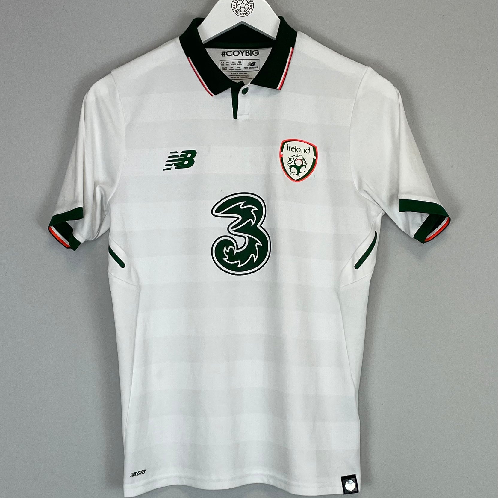 Shop 2017/18 IRELAND AWAY SHIRT (XL.KIDS) NEW BALANCE, classic football shirts, vintage football shirts & retro soccer jerseys at Cult Kits
