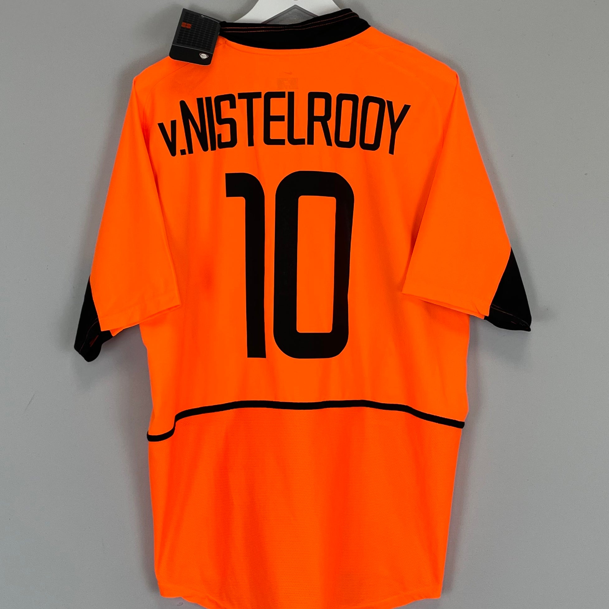 Shop 2002/04 NETHERLANDS V.NISTELROOY #9 *BNWT* HOME SHIRT (L) NIKE, classic football shirts, vintage football shirts & retro soccer jerseys at Cult Kits