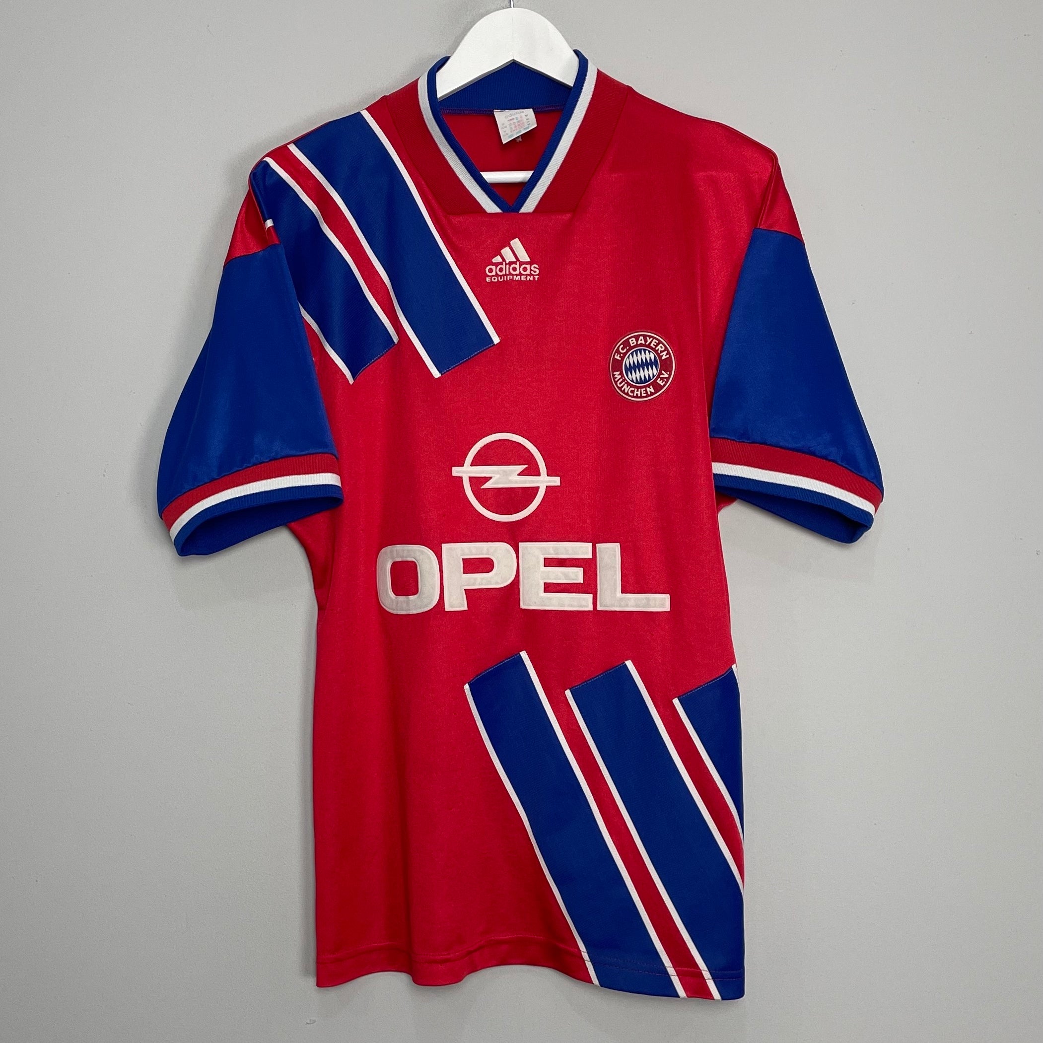 Shop 1993/95 BAYERN MUNICH HOME SHIRT (M) ADIDAS, classic football shirts, vintage football shirts & retro soccer jerseys at Cult Kits