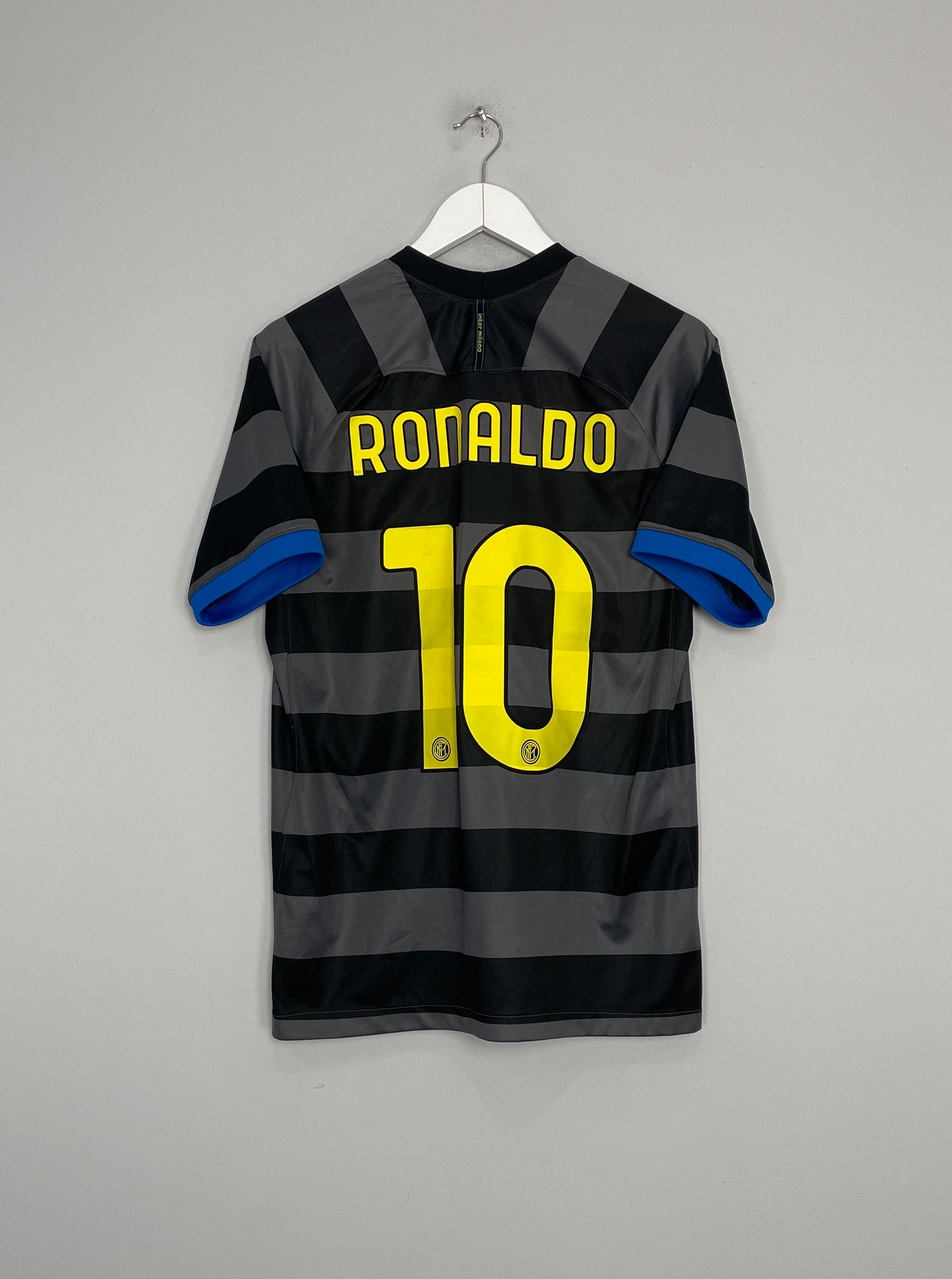 Image of the Ronaldo Inter Milan shirt from the 2020/21 season