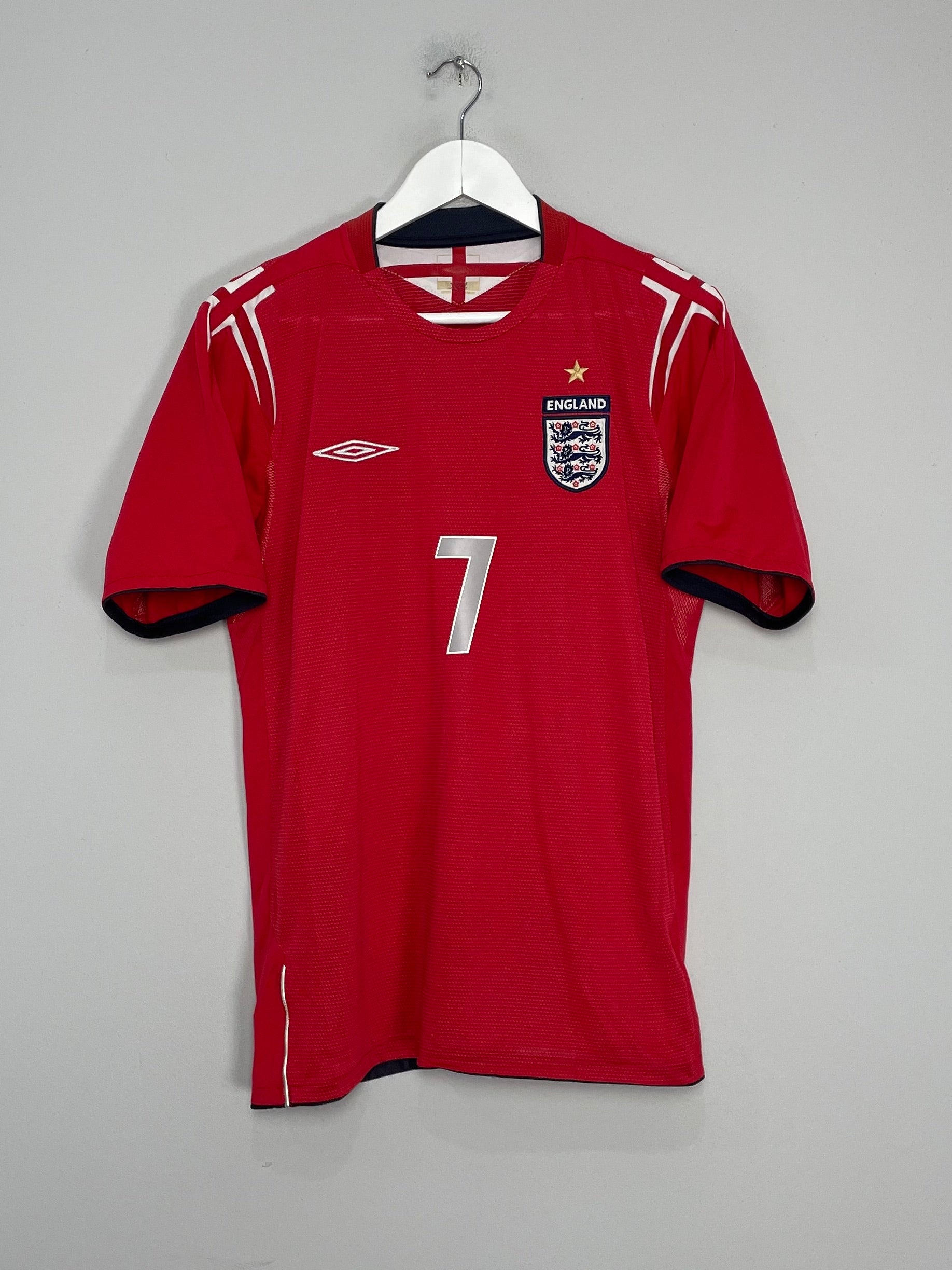 Shop 2004/06 ENGLAND BECKHAM #7 AWAY SHIRT (M) UMBRO, classic football shirts, vintage football shirts & retro soccer jerseys at Cult Kits