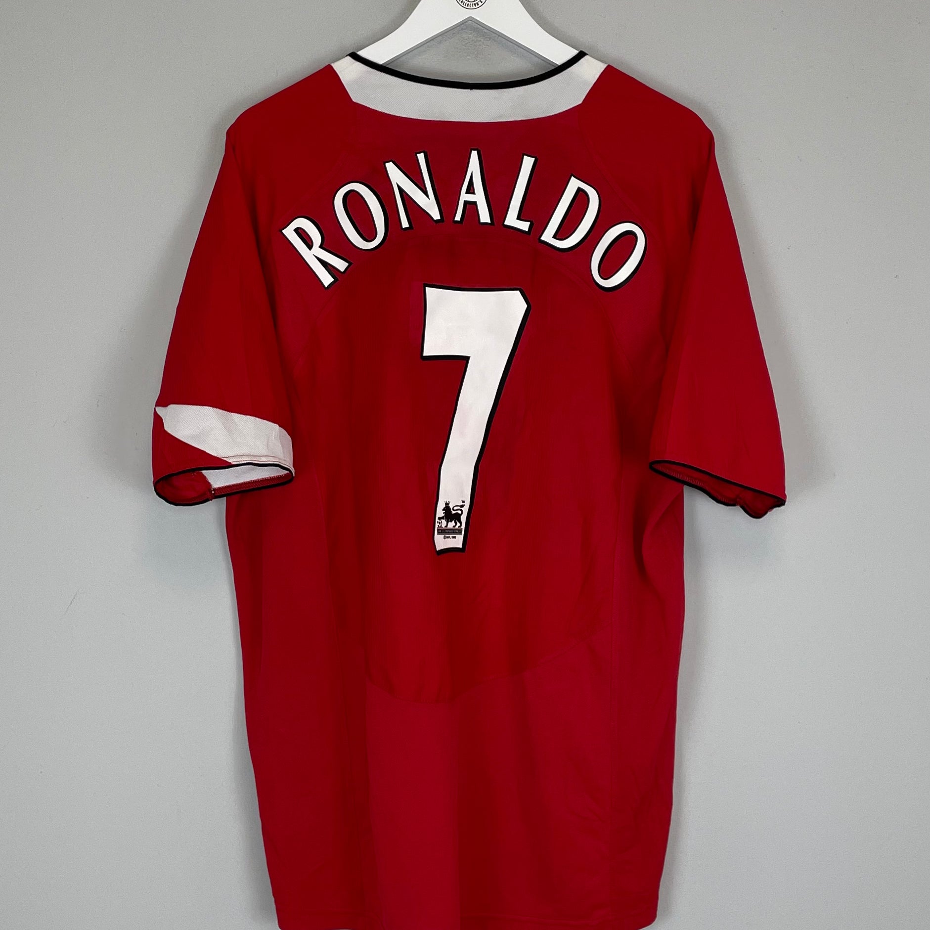 Shop 2004/06 MANCHESTER UNITED RONALDO #7 HOME SHIRT (XL) NIKE, classic football shirts, vintage football shirts & retro soccer jerseys at Cult Kits