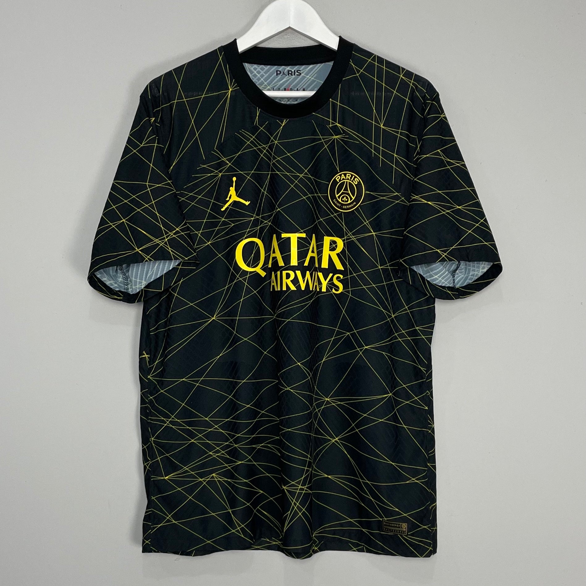 Shop 2022/23 PSG FOURTH SHIRT (XL) JORDAN, classic football shirts, vintage football shirts & retro soccer jerseys at Cult Kits