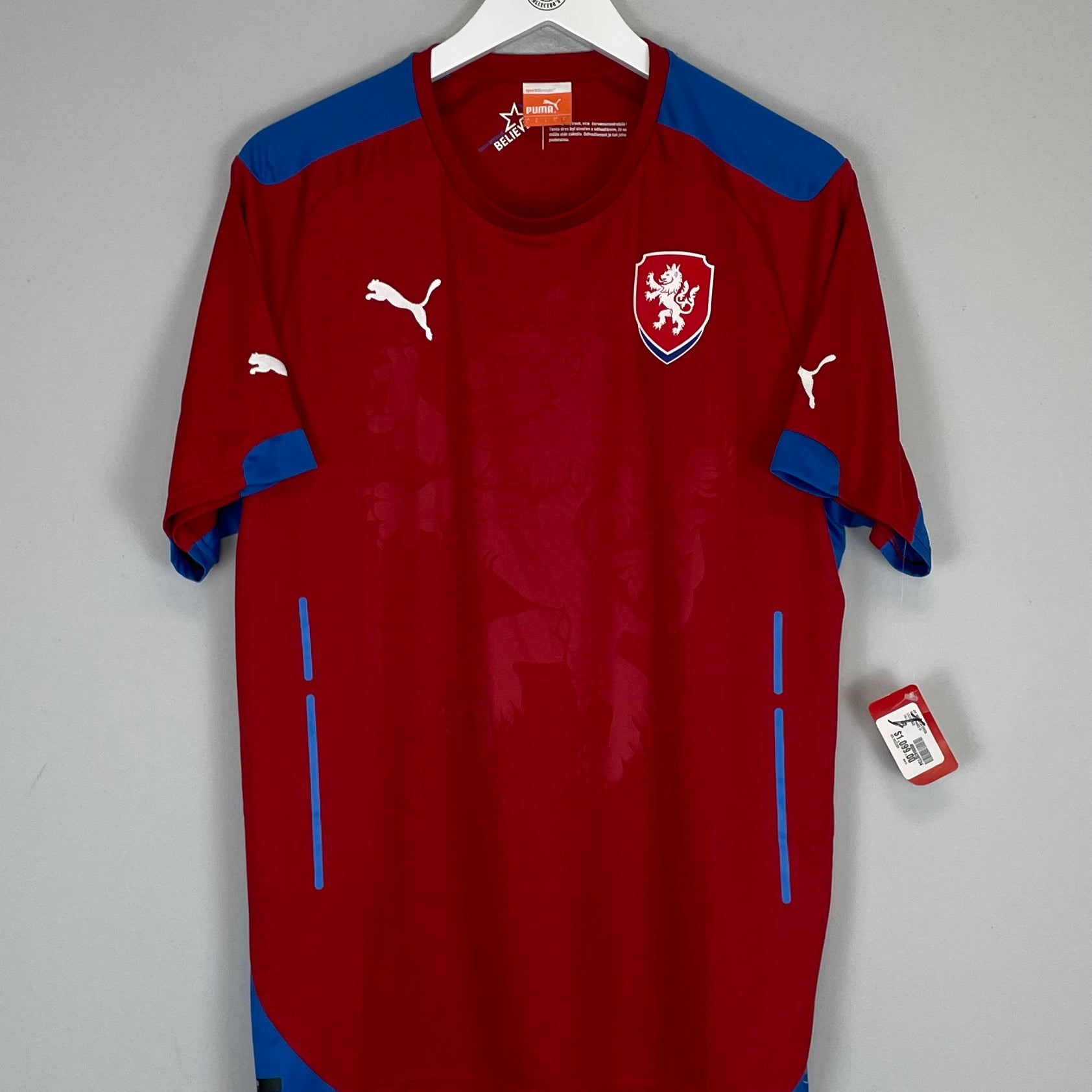 Shop 2014/15 CZECH REPUBLIC *BNWT* HOME SHIRT (L) PUMA, classic football shirts, vintage football shirts & retro soccer jerseys at Cult Kits