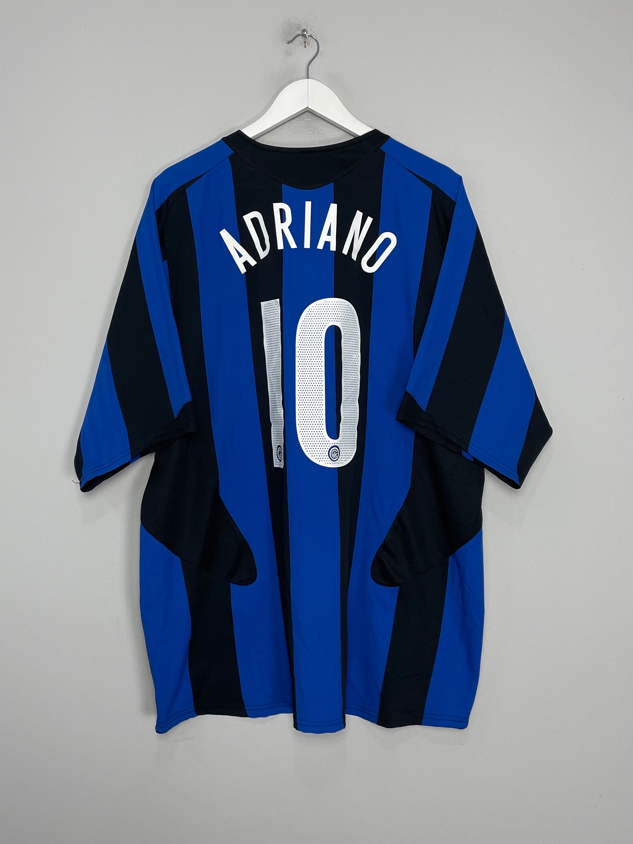 Shop 2005/06 INTER MILAN ADRIANO #10 HOME SHIRT (XXL) NIKE, classic football shirts, vintage football shirts & retro soccer jerseys at Cult Kits