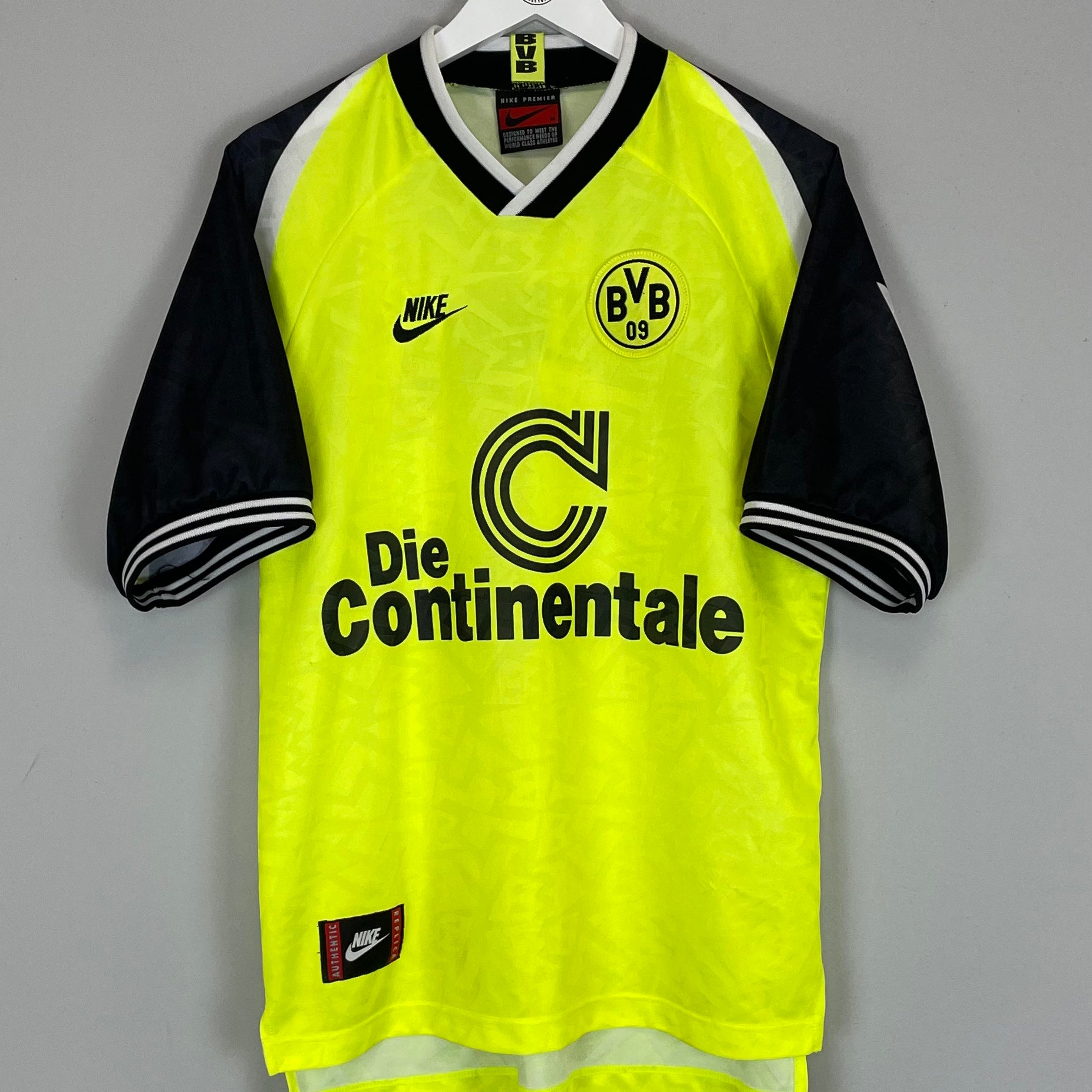 Shop 1995/96 DORTMUND HOME SHIRT (M) NIKE, classic football shirts, vintage football shirts & retro soccer jerseys at Cult Kits