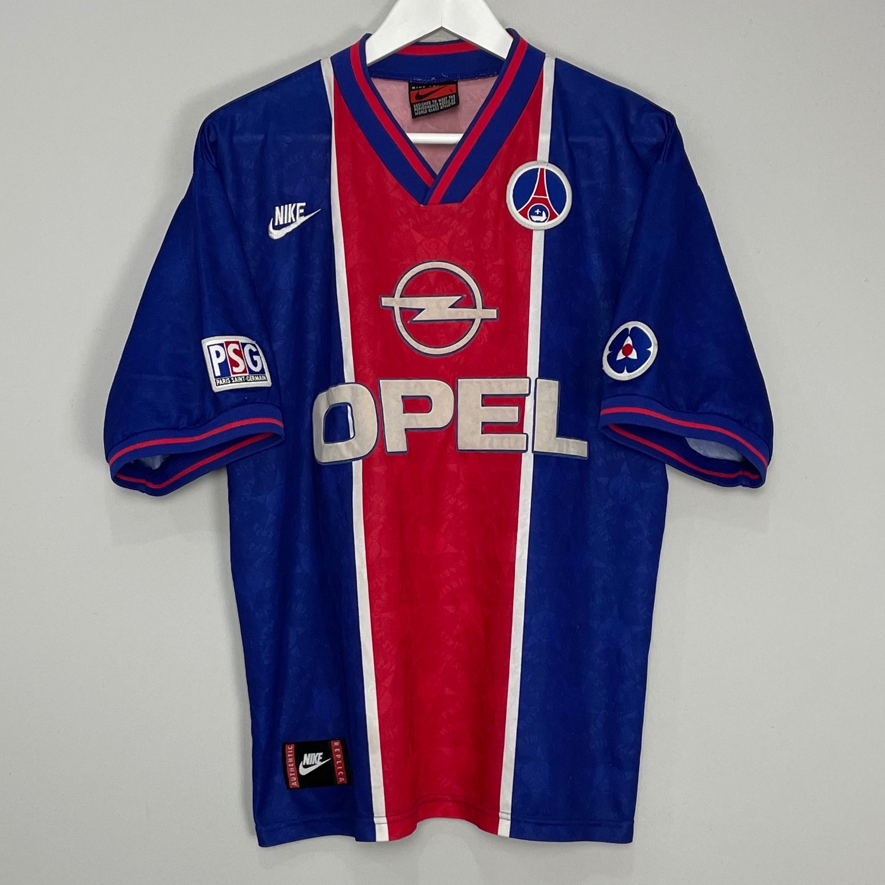 Shop 1995/96 PSG HOME SHIRT (L) NIKE, classic football shirts, vintage football shirts & retro soccer jerseys at Cult Kits