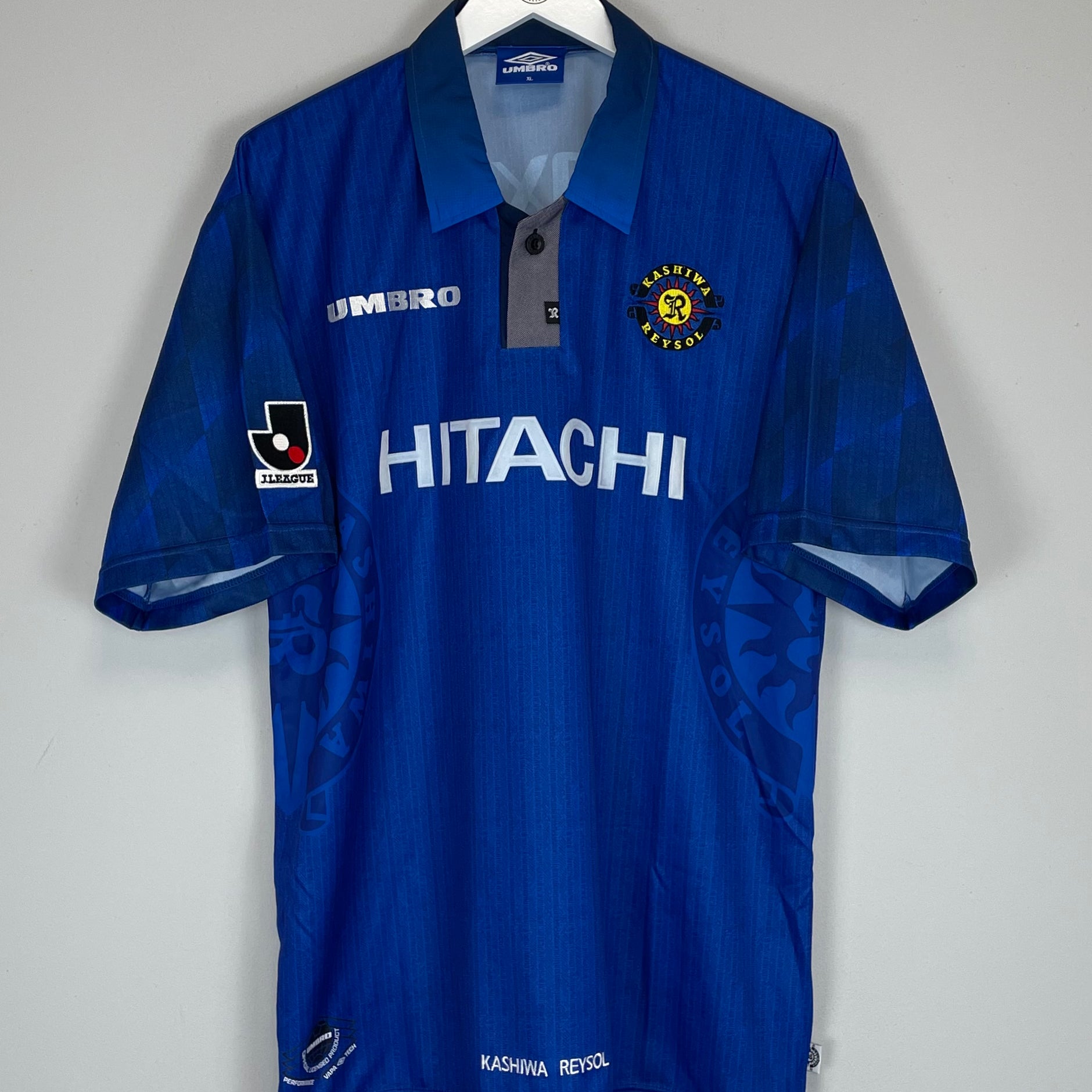 Shop 1997/98 KASHIWA REYSOL *MINT* AWAY SHIRT (XL) UMBRO, classic football shirts, vintage football shirts & retro soccer jerseys at Cult Kits