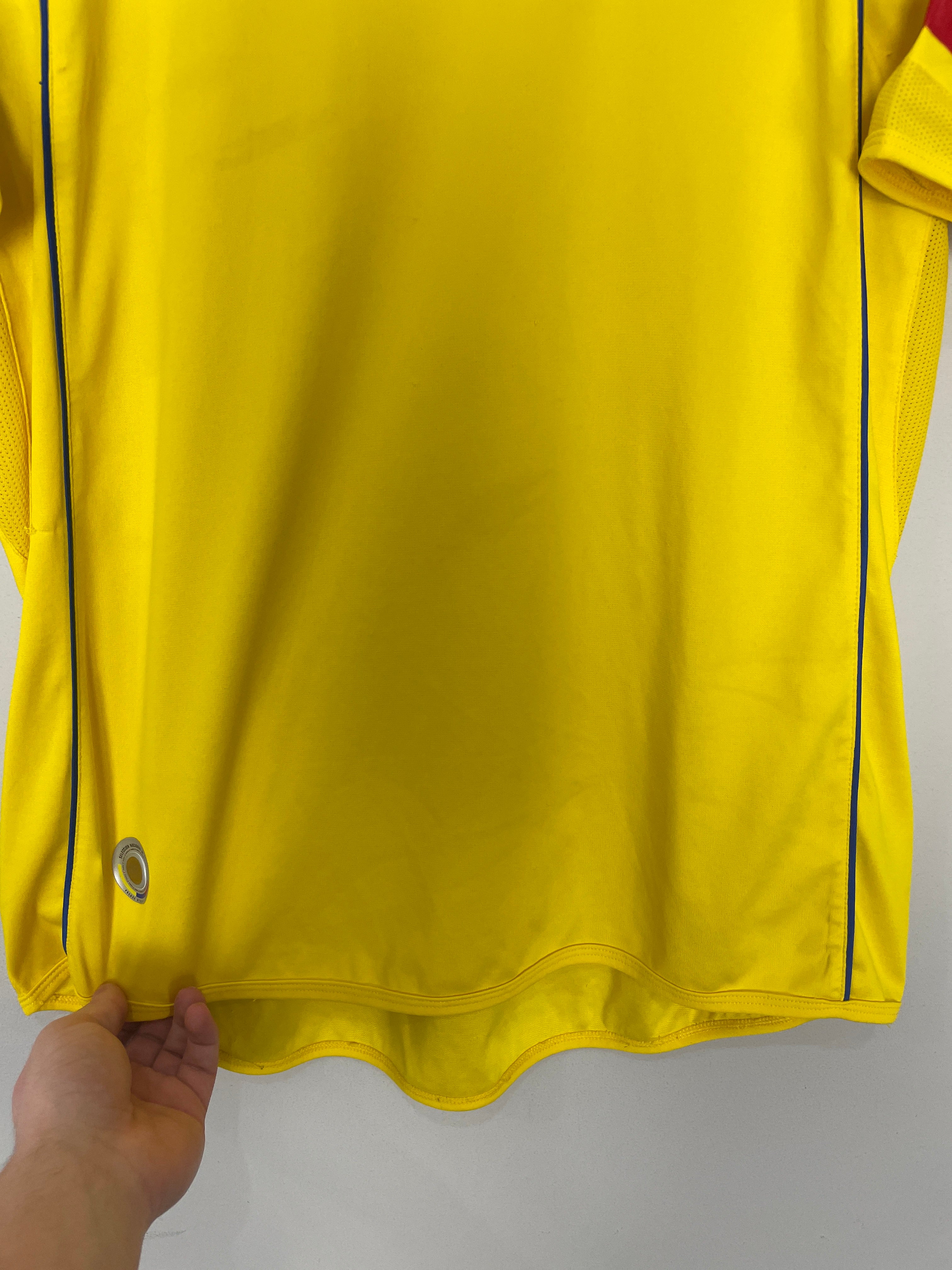 Shop 2009/10 COLOMBIA HOME SHIRT (L) LOTTO, classic football shirts, vintage football shirts & retro soccer jerseys at Cult Kits