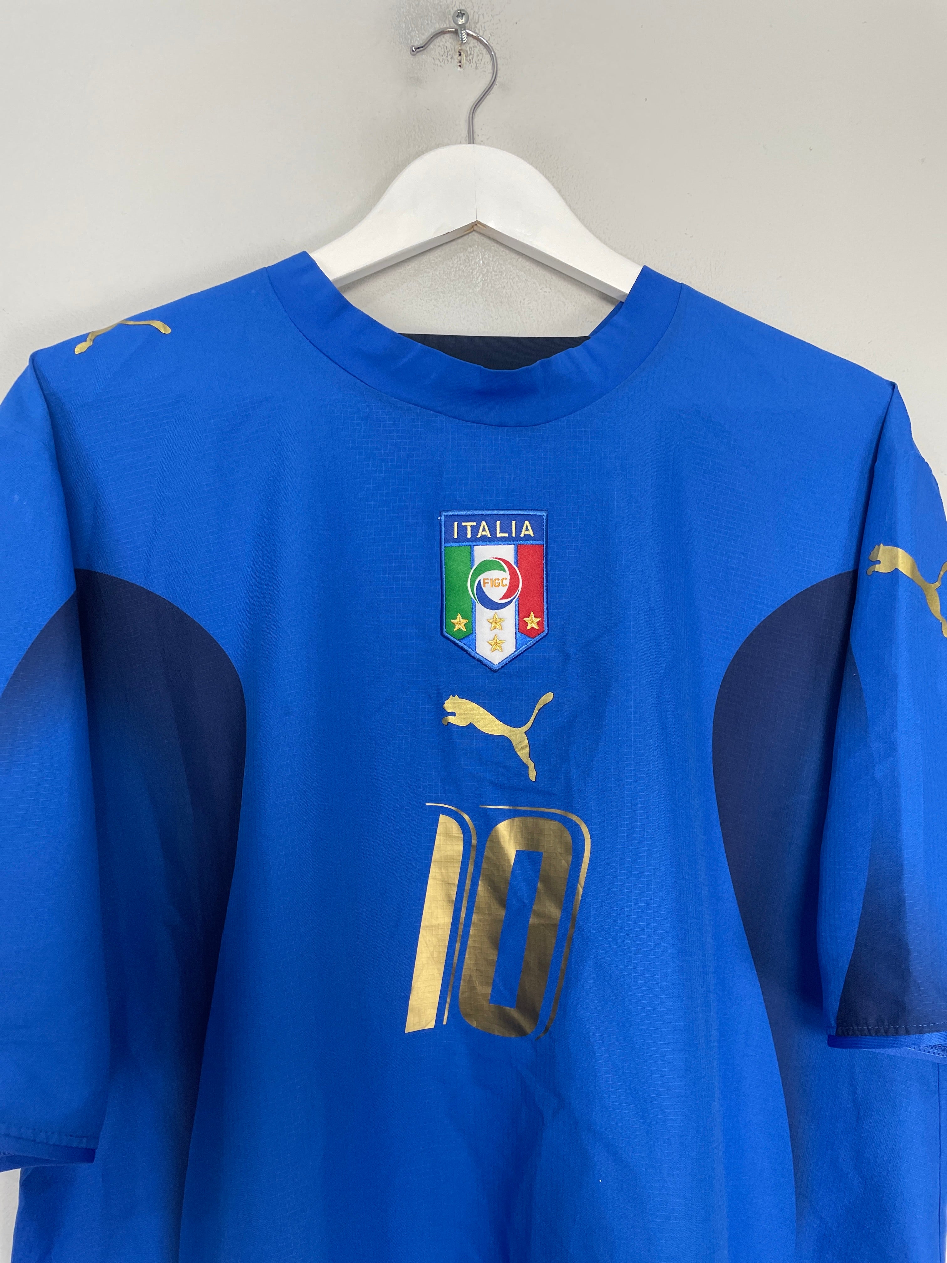 Shop 2006 ITALY TOTTI #10 HOME SHIRT (XL) PUMA, classic football shirts, vintage football shirts & retro soccer jerseys at Cult Kits