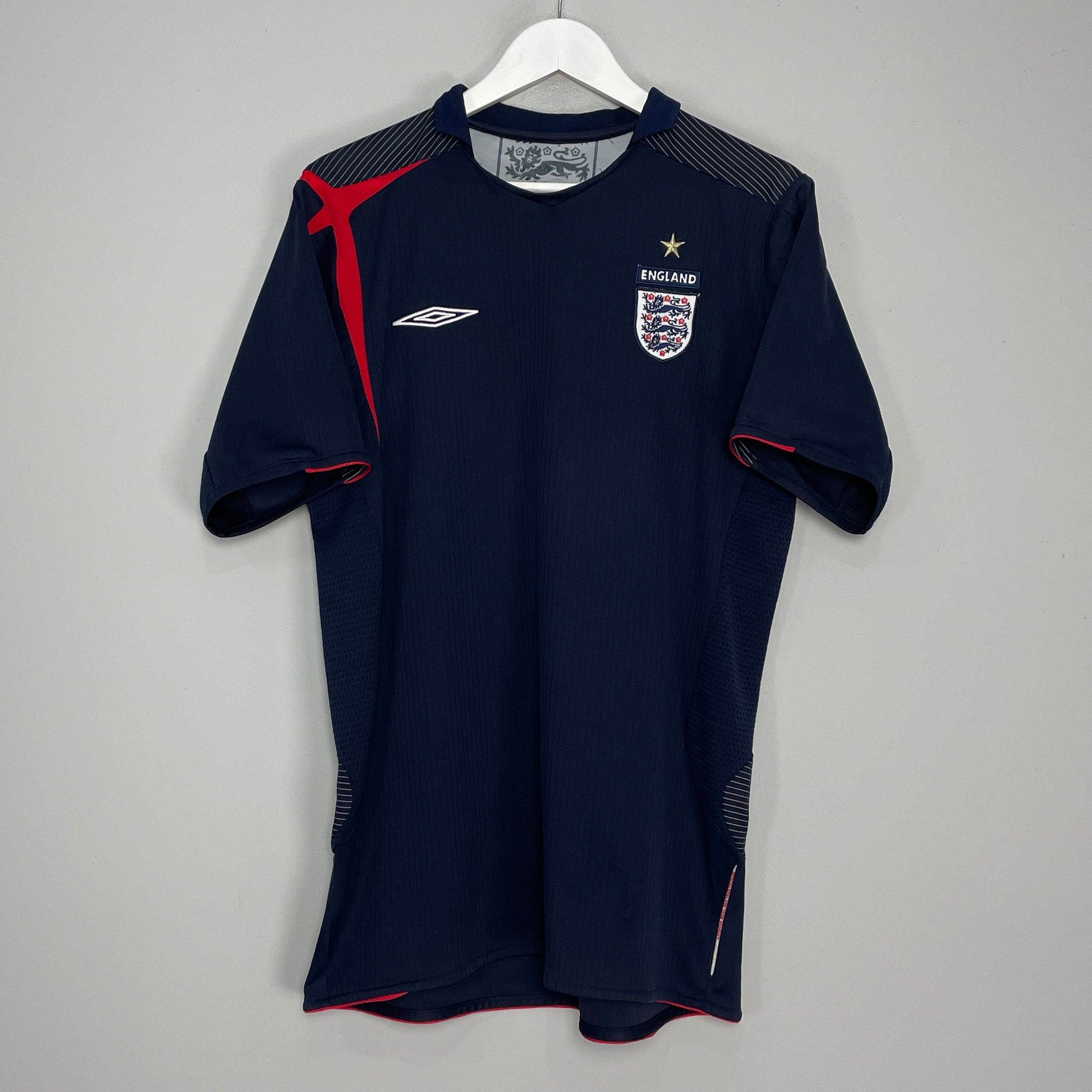 Shop 2005/06 ENGLAND GK SHIRT (L) UMBRO, classic football shirts, vintage football shirts & retro soccer jerseys at Cult Kits