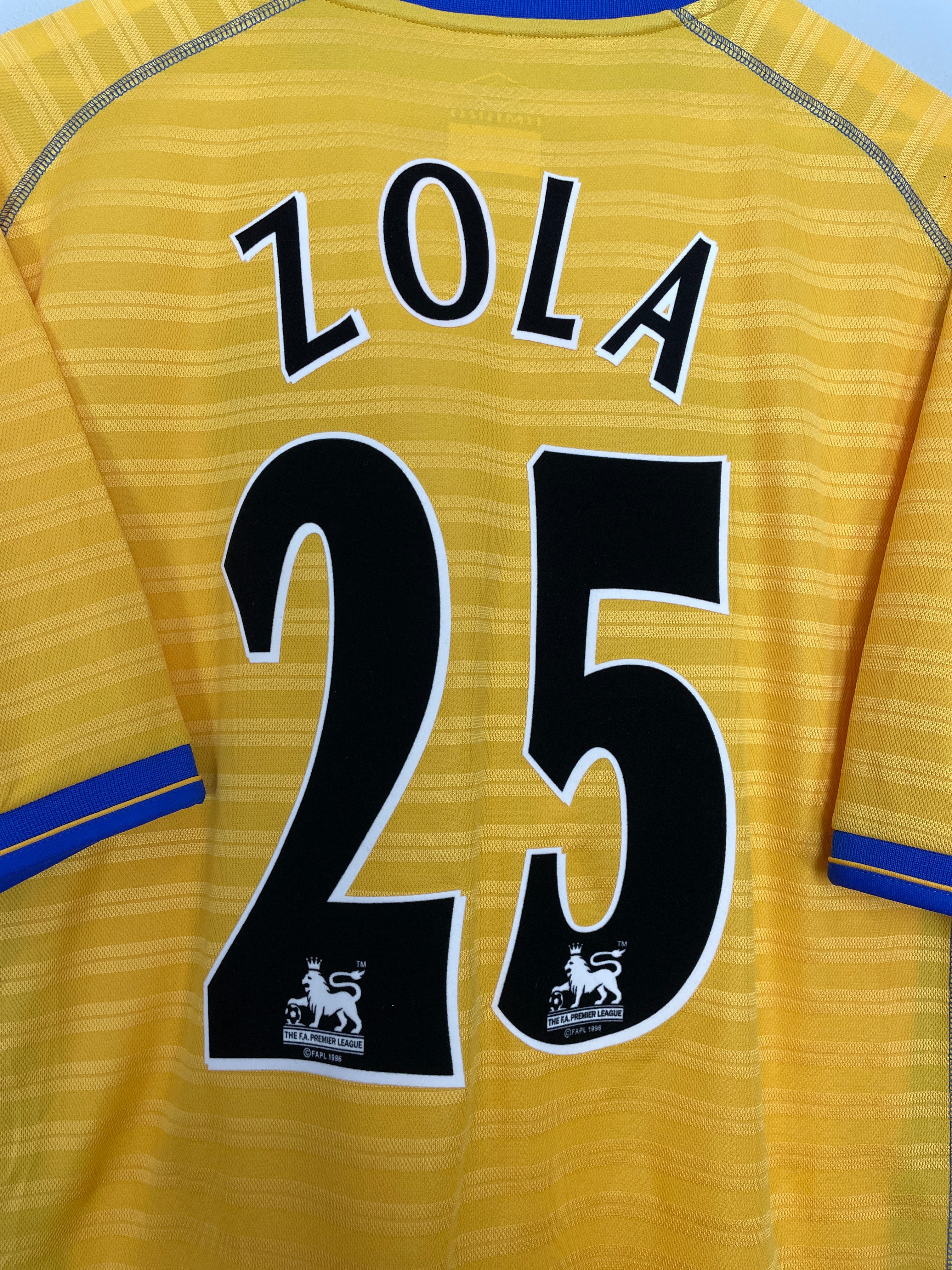 Shop 2000/01 CHELSEA ZOLA #25 AWAY SHIRT (XXL) UMBRO, classic football shirts, vintage football shirts & retro soccer jerseys at Cult Kits