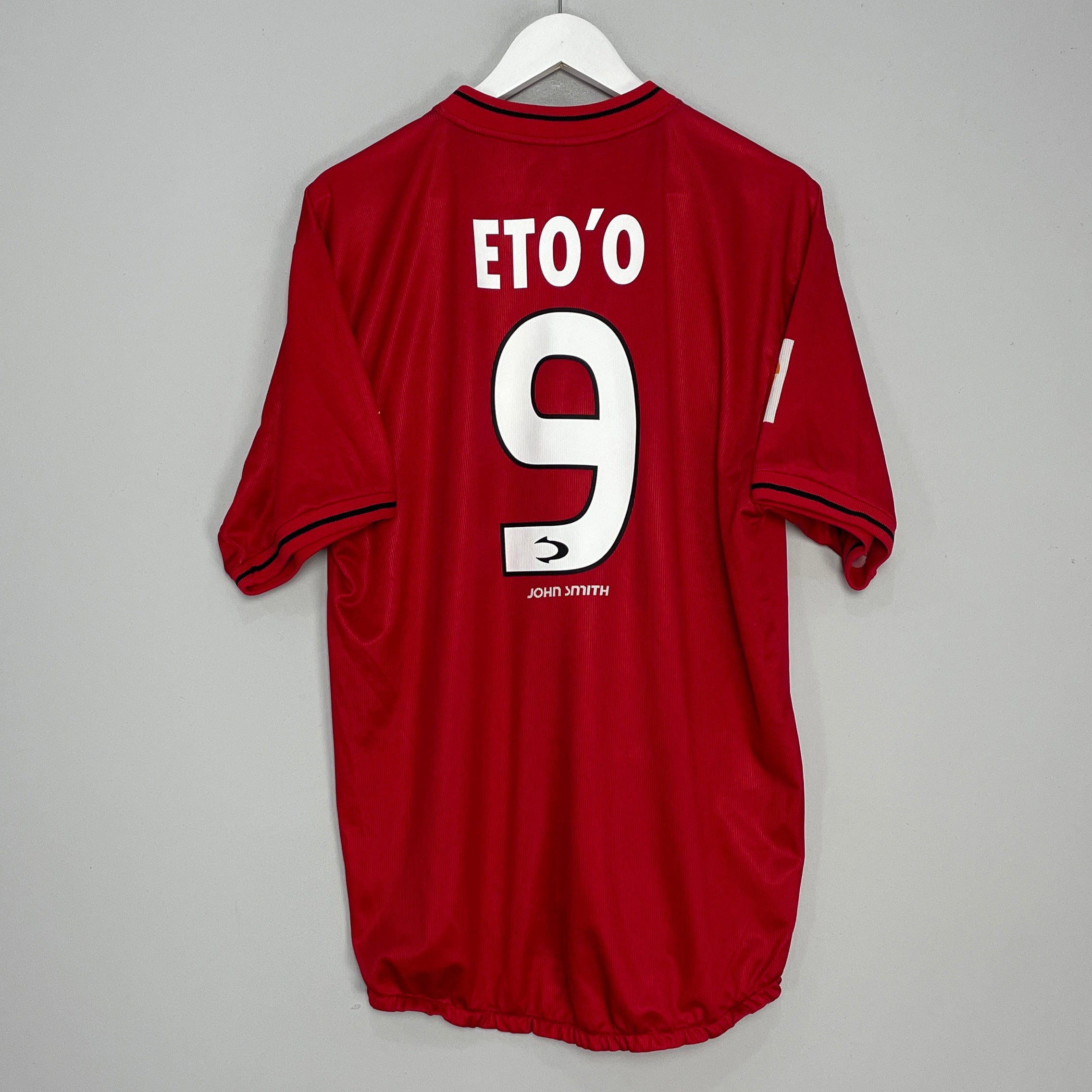 Shop 2000/01 REAL MALLORCA ETO'O #9 HOME SHIRT (XL) JOHN SMITH, classic football shirts, vintage football shirts & retro soccer jerseys at Cult Kits