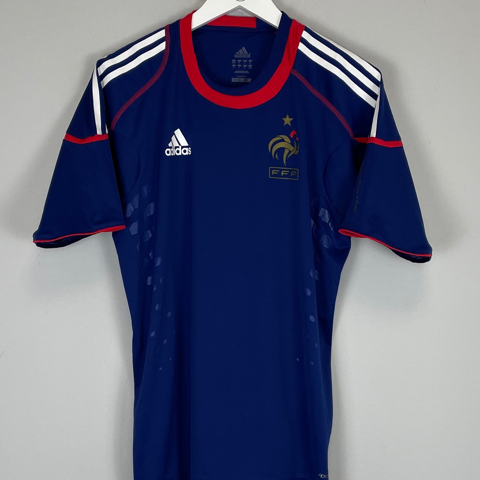 Shop 2009/10 FRANCE TRAINING SHIRT (M) ADIDAS, classic football shirts, vintage football shirts & retro soccer jerseys at Cult Kits
