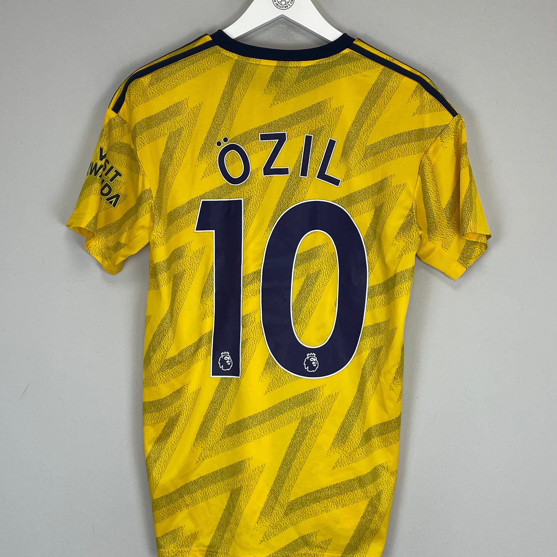 Shop 2019/20 ARSENAL OZIL #10 AWAY SHIRT (M) ADIDAS, classic football shirts, vintage football shirts & retro soccer jerseys at Cult Kits