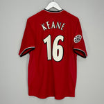 Shop 2000/02 MANCHESTER UNITED KEANE #16 C/L HOME SHIRT (M) UMBRO, classic football shirts, vintage football shirts & retro soccer jerseys at Cult Kits