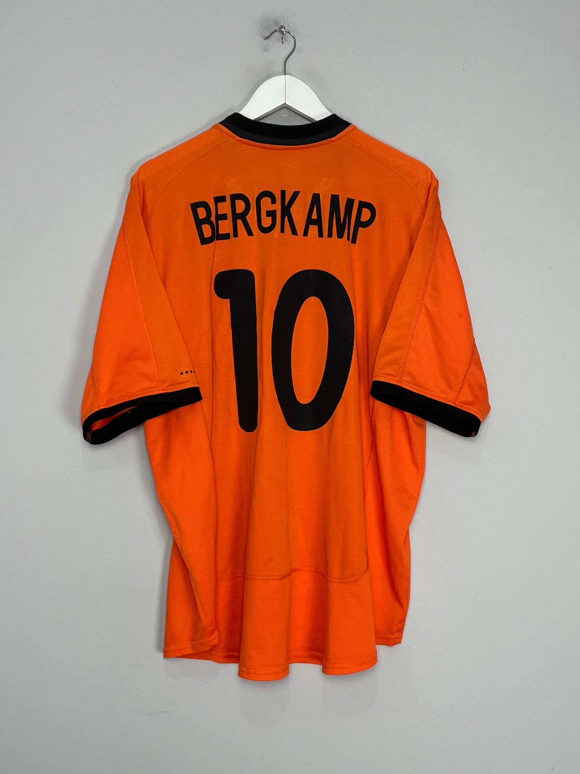Shop 2000/02 NETHERLANDS BERGKAMP #10 HOME SHIRT (XXL) NIKE, classic football shirts, vintage football shirts & retro soccer jerseys at Cult Kits
