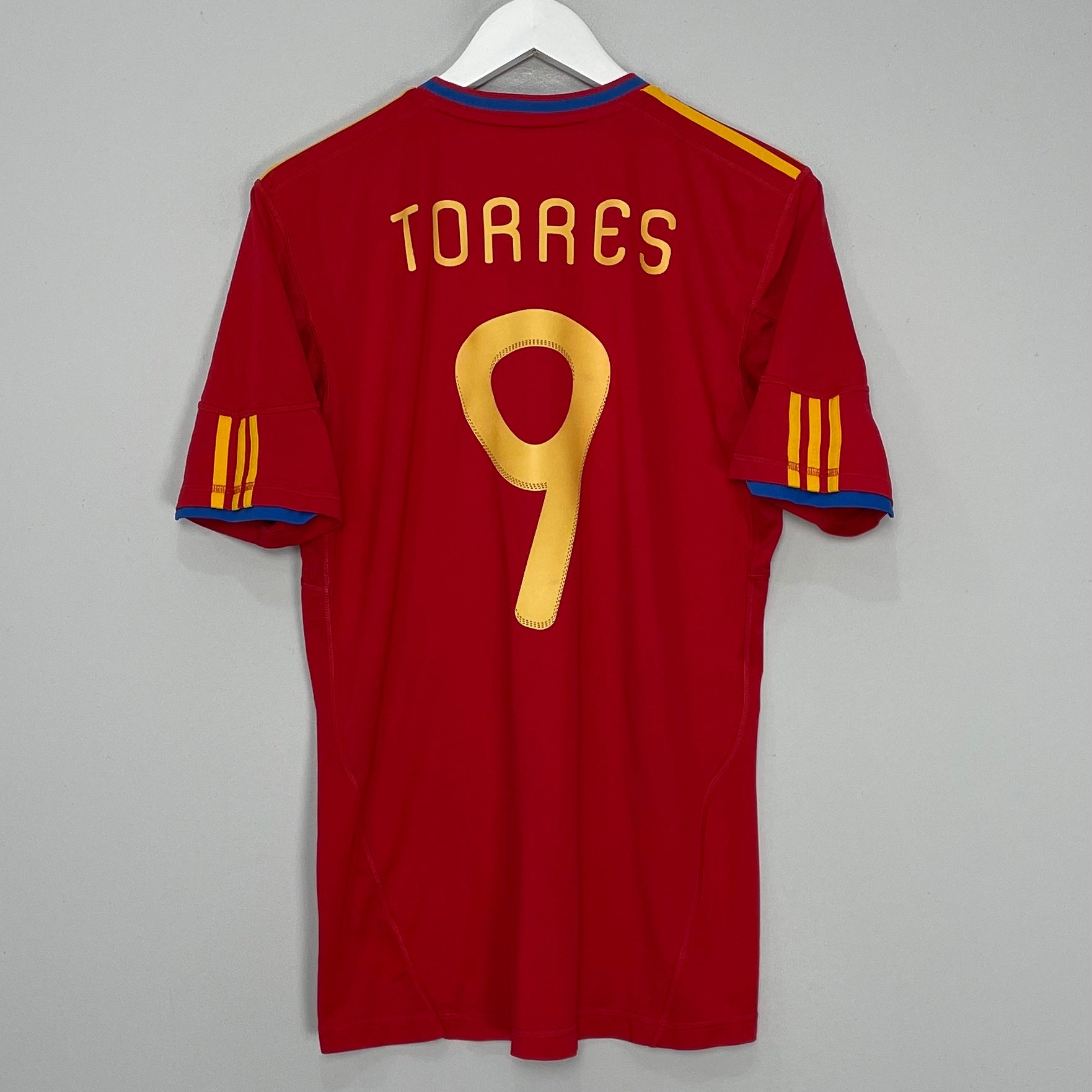 Shop 2009/10 SPAIN TORRES #9 HOME SHIRT (M) ADIDAS, classic football shirts, vintage football shirts & retro soccer jerseys at Cult Kits