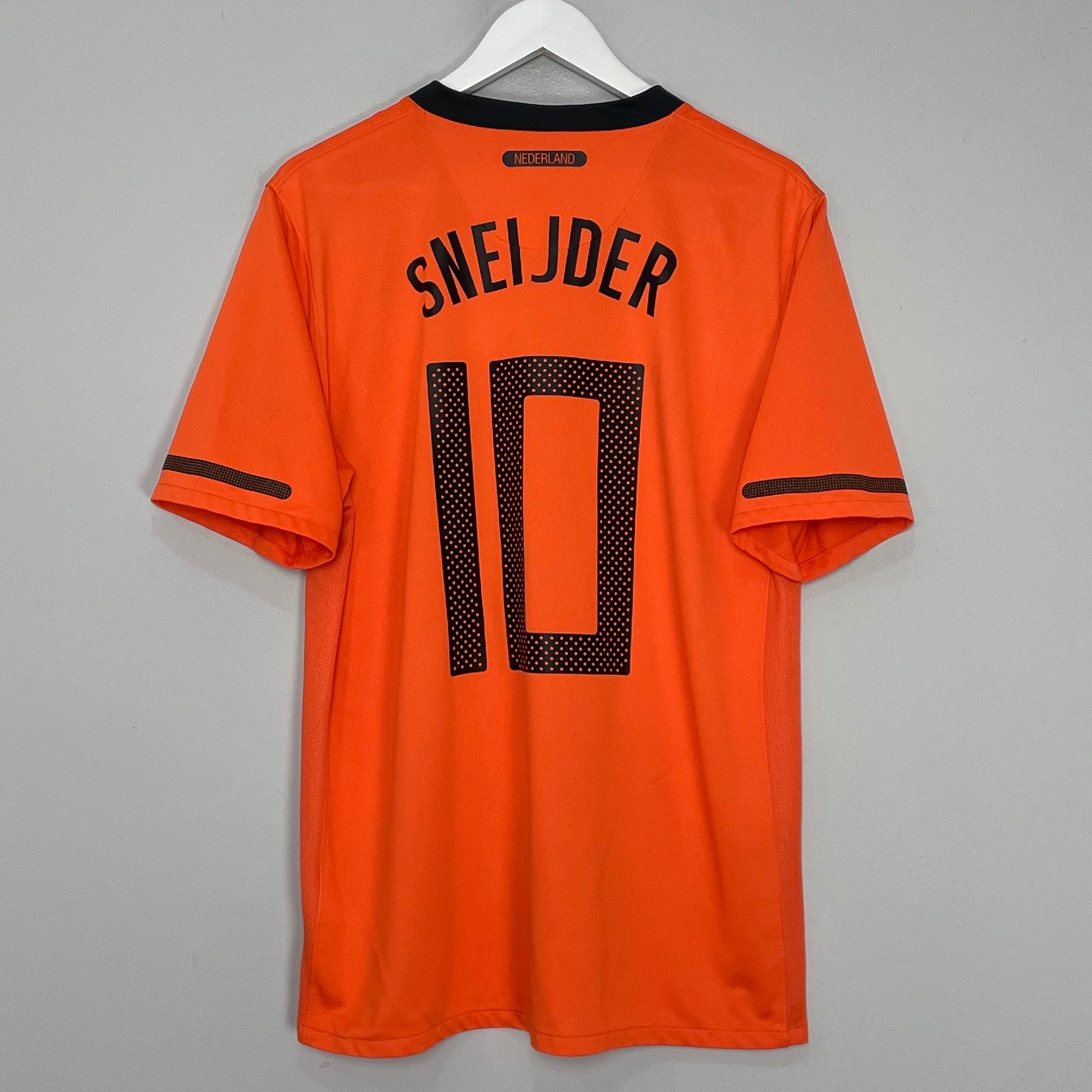 Shop 2010/11 NETHERLANDS SNEIJDER #10 HOME SHIRT (L) NIKE, classic football shirts, vintage football shirts & retro soccer jerseys at Cult Kits