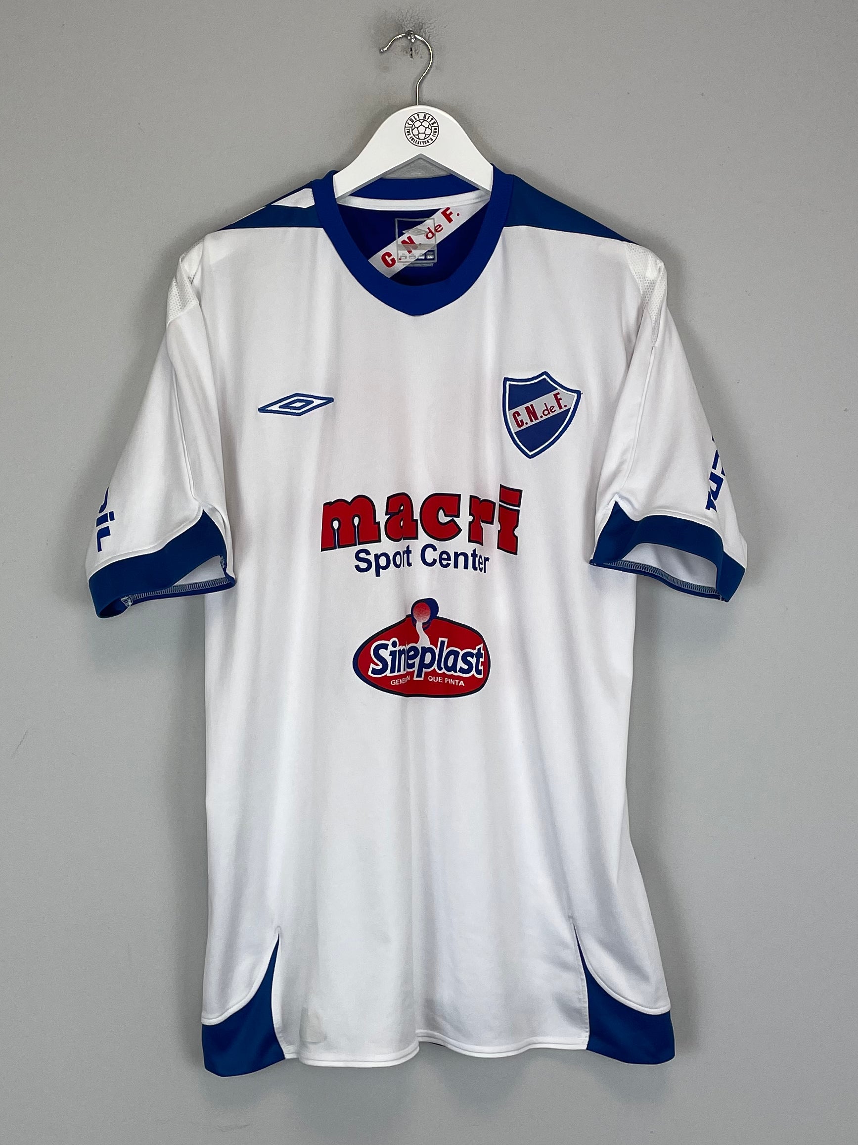 Shop 2007/08 CLUB NACIONAL #20 HOME SHIRT (XL) UMBRO, classic football shirts, vintage football shirts & retro soccer jerseys at Cult Kits
