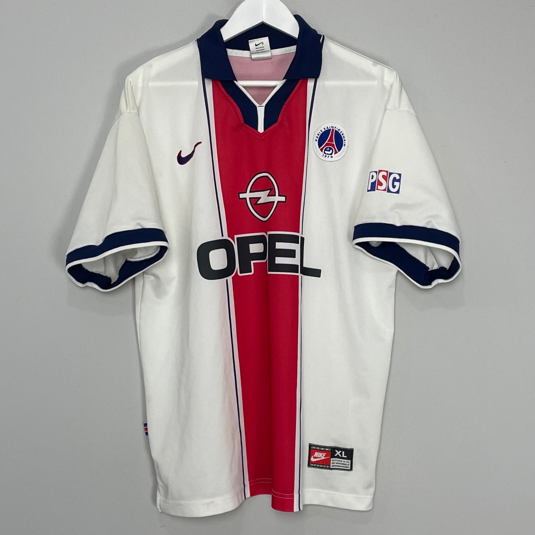 Shop 1997/98 PSG AWAY SHIRT (XL) NIKE, classic football shirts, vintage football shirts & retro soccer jerseys at Cult Kits