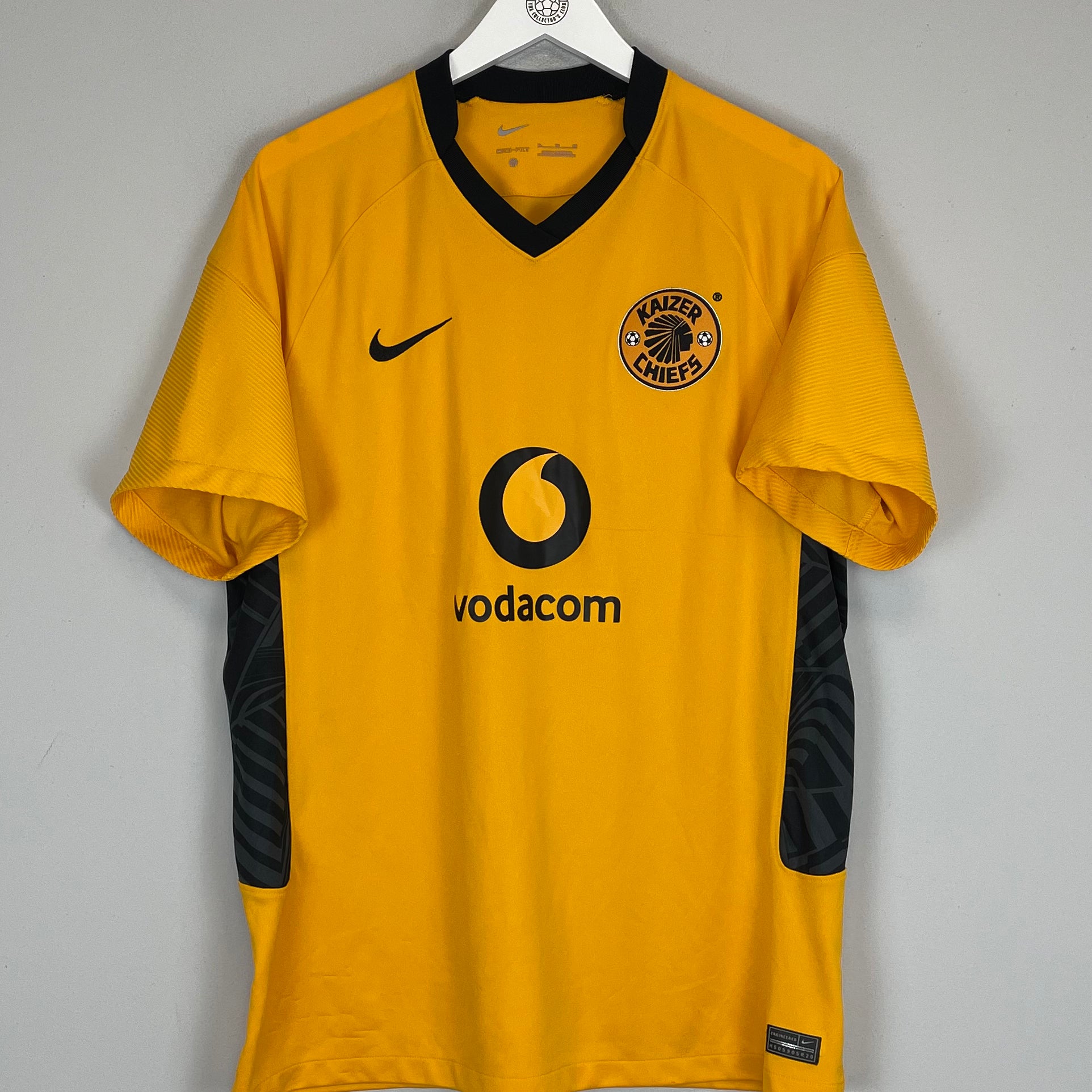 Shop 2021/22 KAIZER CHIEFS HOME SHIRT (XL) NIKE, classic football shirts, vintage football shirts & retro soccer jerseys at Cult Kits
