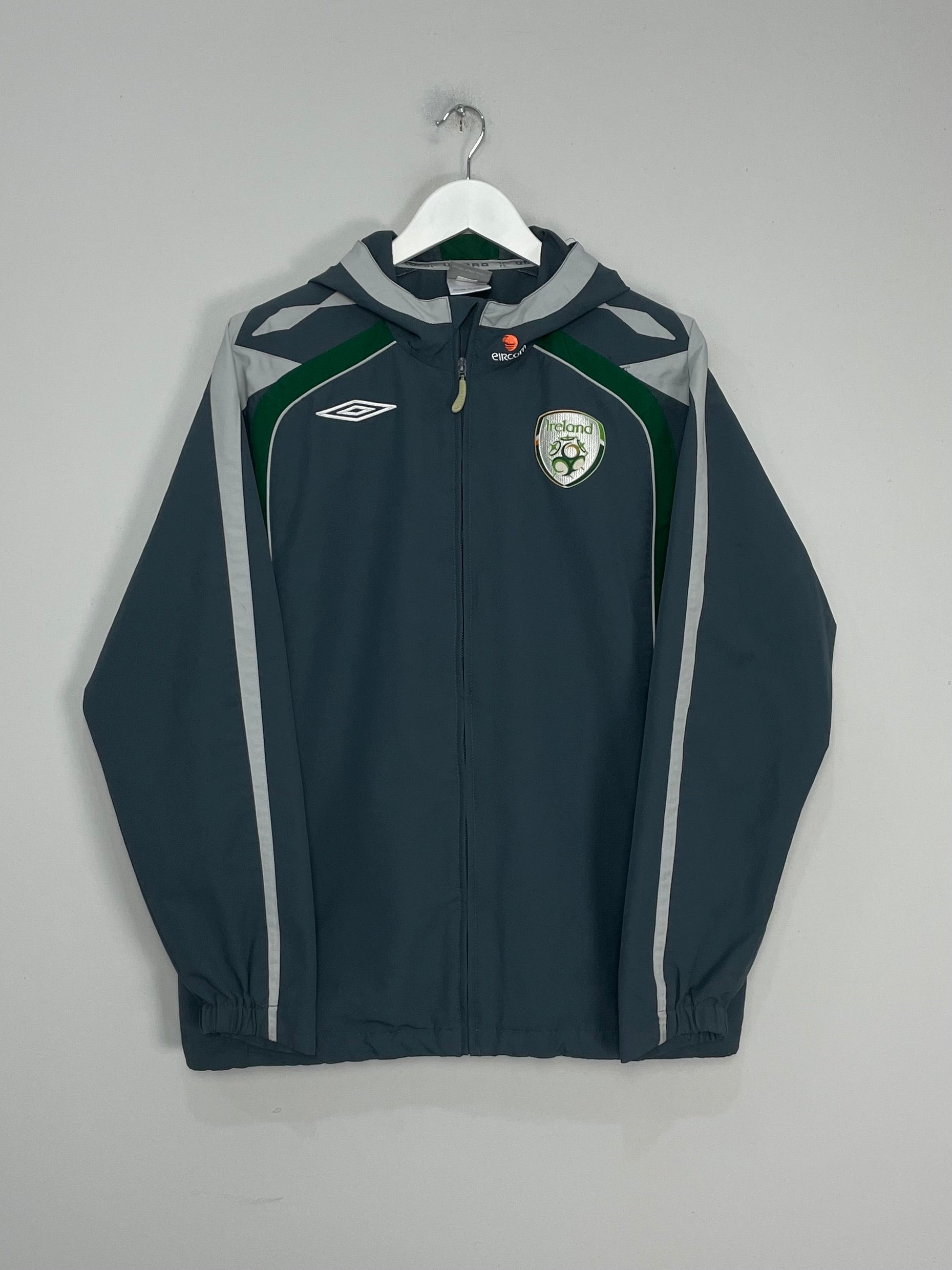 Shop 2006/08 IRELAND TRAINING JACKET (L) UMBRO, classic football shirts, vintage football shirts & retro soccer jerseys at Cult Kits