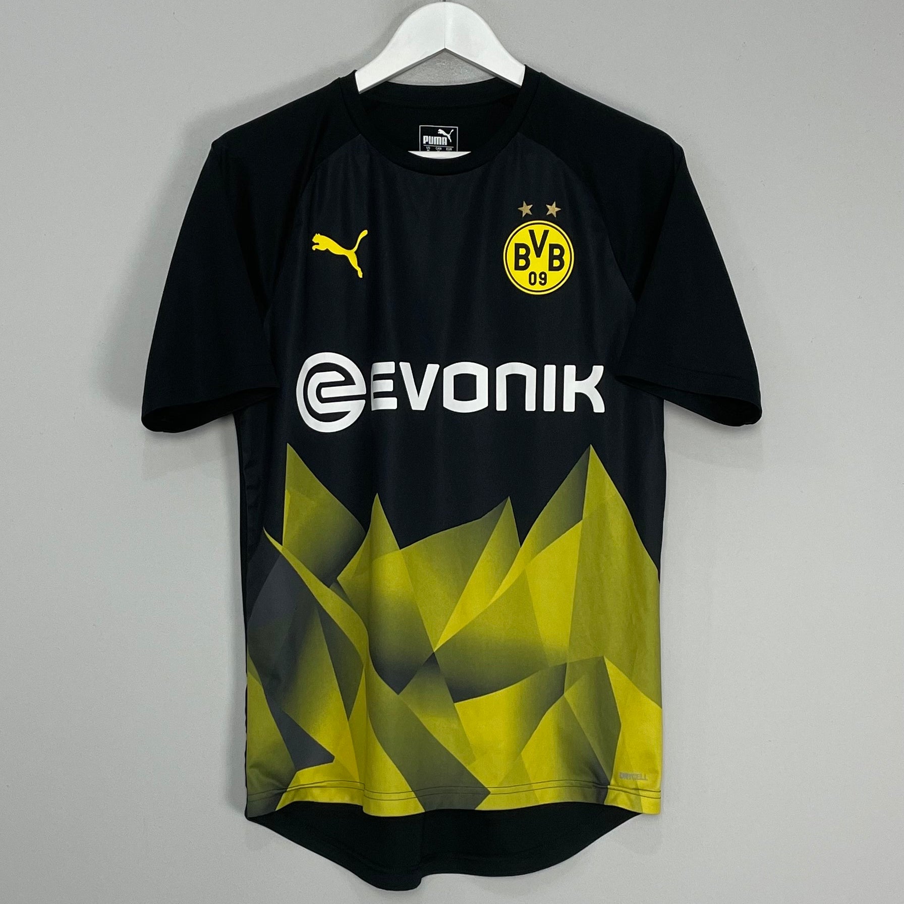 Shop 2019/20 DORTMUND PRE-MATCH SHIRT (M) PUMA, classic football shirts, vintage football shirts & retro soccer jerseys at Cult Kits