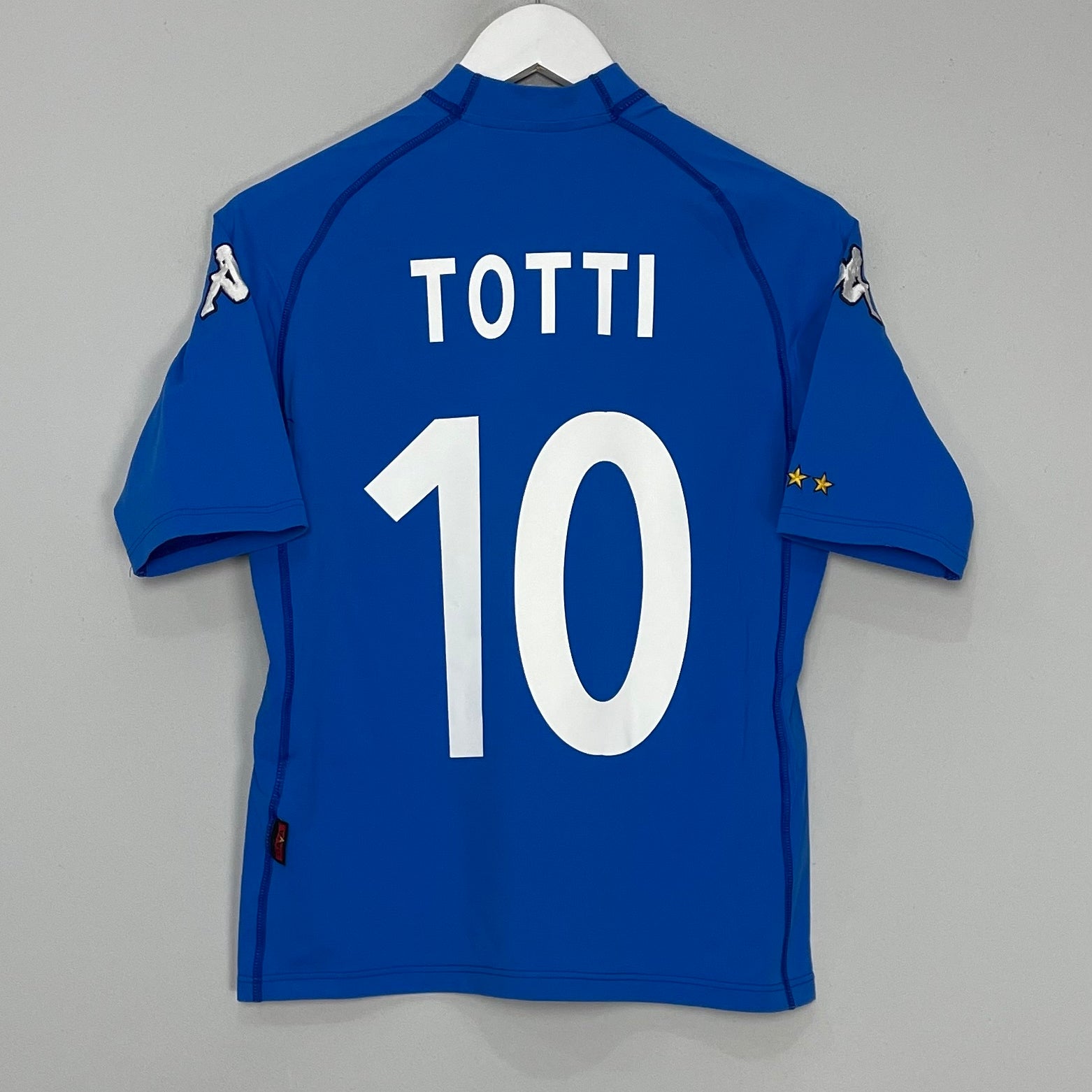 Shop 2000/02 ITALY TOTTI #10 HOME SHIRT (S) KAPPA, classic football shirts, vintage football shirts & retro soccer jerseys at Cult Kits