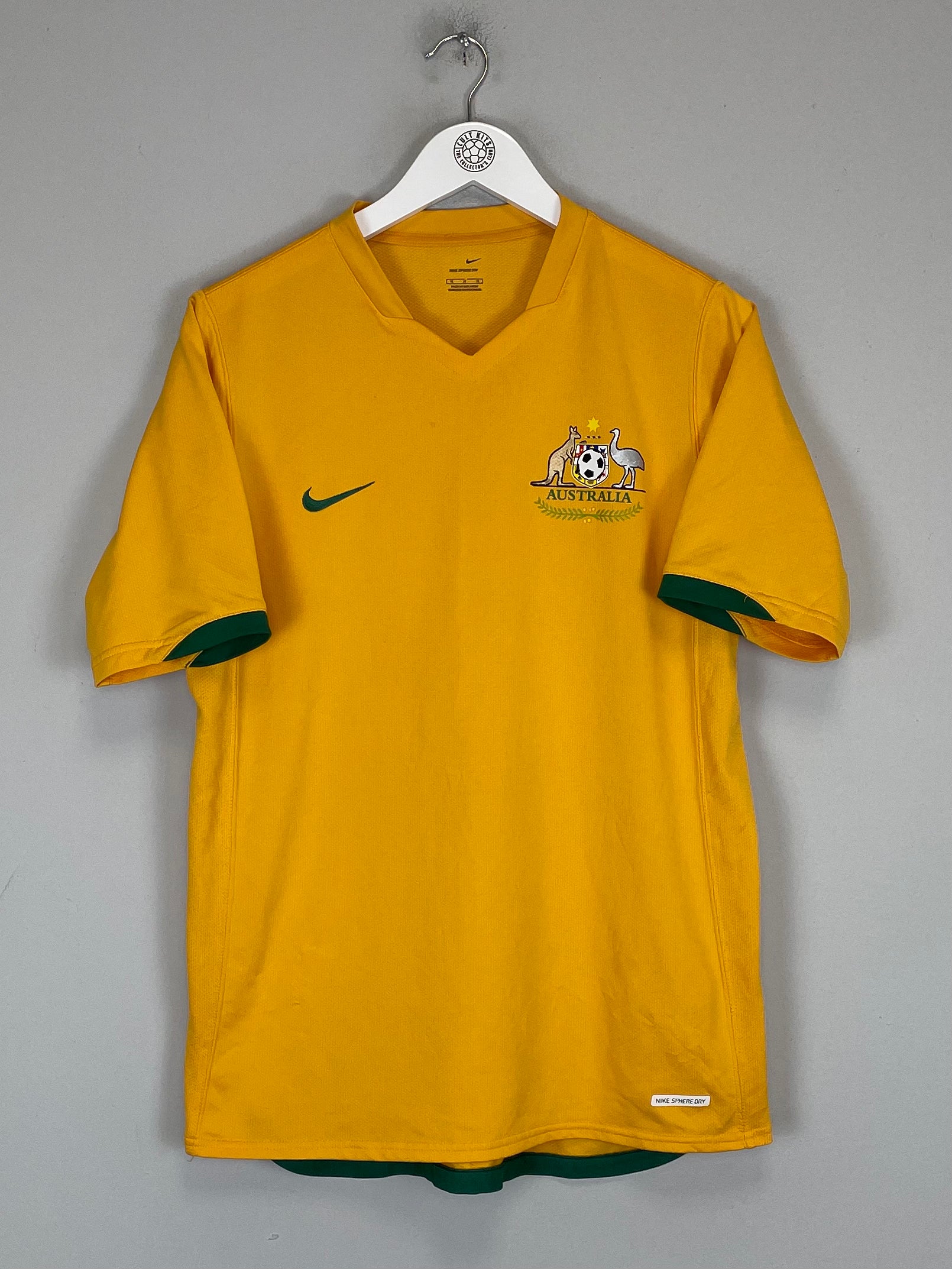 Shop 2006/08 AUSTRALIA HOME SHIRT (M) NIKE, classic football shirts, vintage football shirts & retro soccer jerseys at Cult Kits