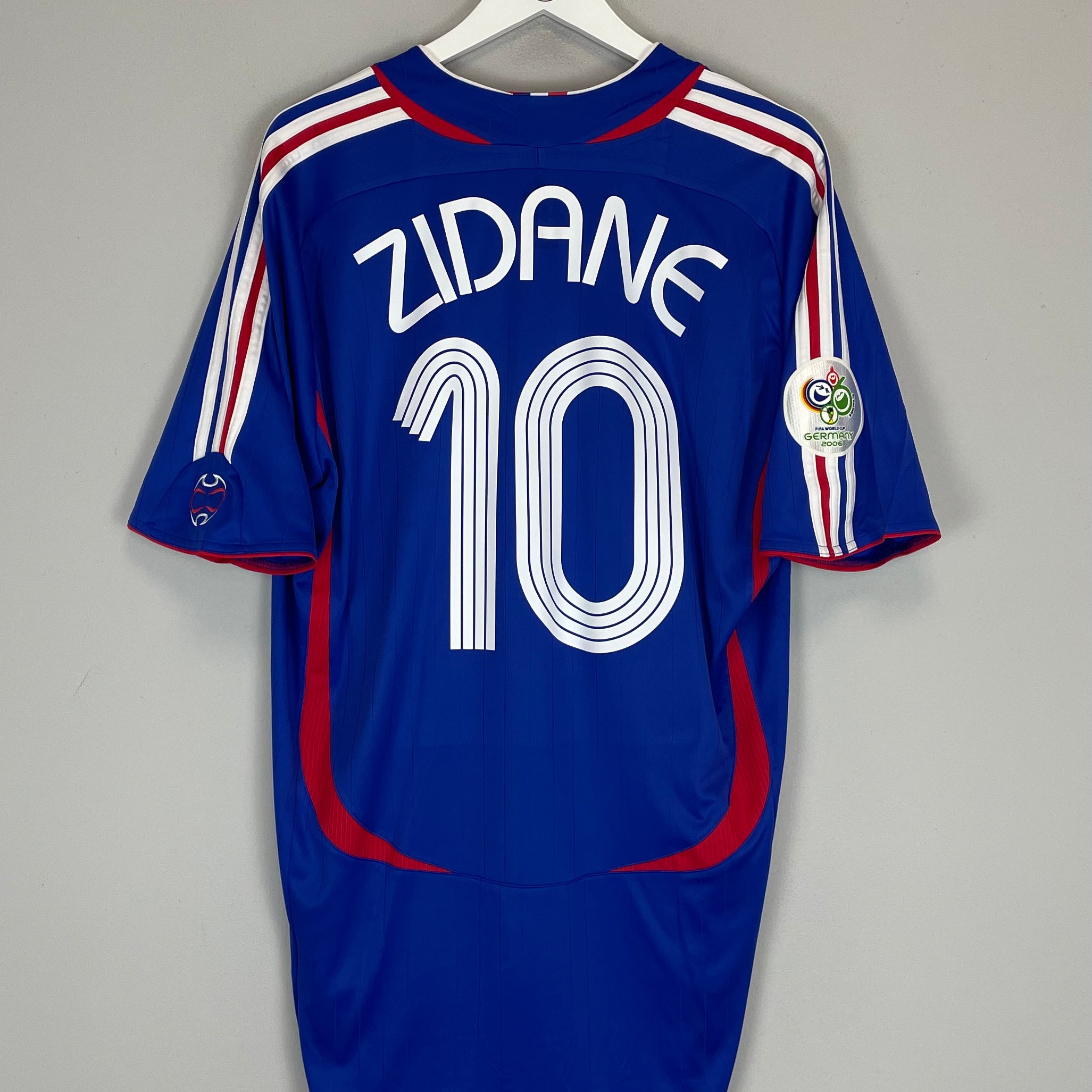 Shop 2006/07 FRANCE ZIDANE #10 HOME SHIRT (XL) ADIDAS, classic football shirts, vintage football shirts & retro soccer jerseys at Cult Kits