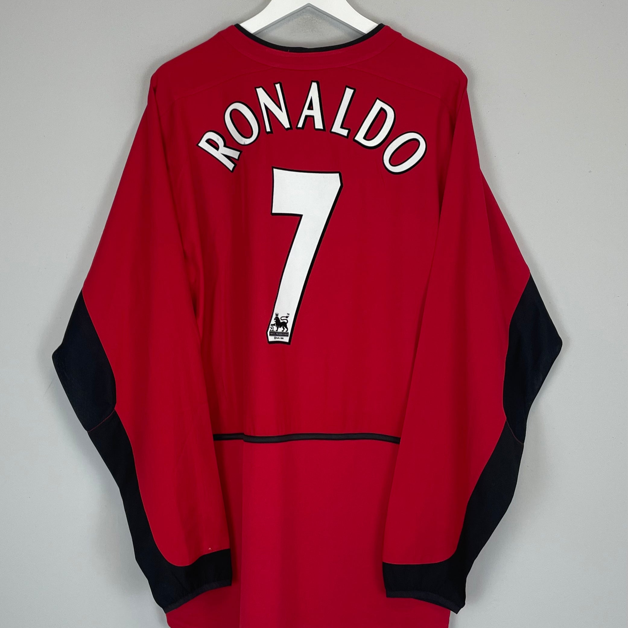 Shop 2002/04 MANCHESTER UNITED RONALDO #7 L/S HOME SHIRT (XXL) NIKE, classic football shirts, vintage football shirts & retro soccer jerseys at Cult Kits