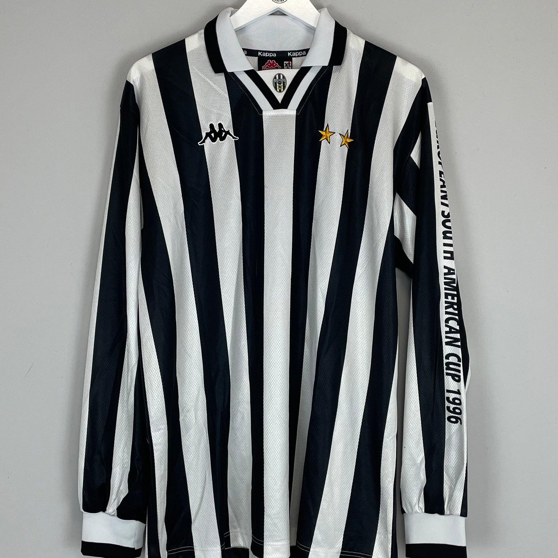 Shop 1995/97 JUVENTUS L/S 'EUROPEAN / SOUTH AMERICAN CUP' HOME SHIRT (XL) KAPPA, classic football shirts, vintage football shirts & retro soccer jerseys at Cult Kits