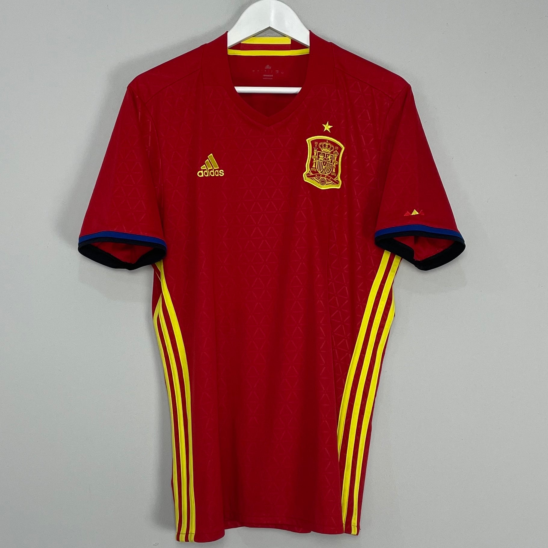 Shop 2016/17 SPAIN HOME SHIRT (L) ADIDAS, classic football shirts, vintage football shirts & retro soccer jerseys at Cult Kits