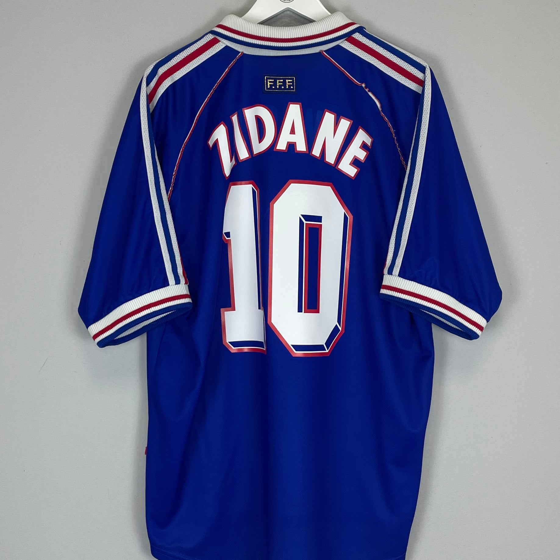 Shop 1998/00 FRANCE ZIDANE #10 HOME SHIRT (XL) ADIDAS, classic football shirts, vintage football shirts & retro soccer jerseys at Cult Kits