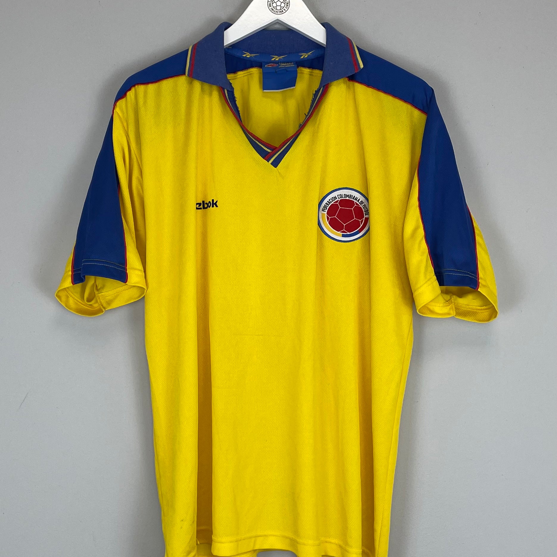 Shop 1998/01 COLOMBIA HOME SHIRT (XL) REEBOK, classic football shirts, vintage football shirts & retro soccer jerseys at Cult Kits