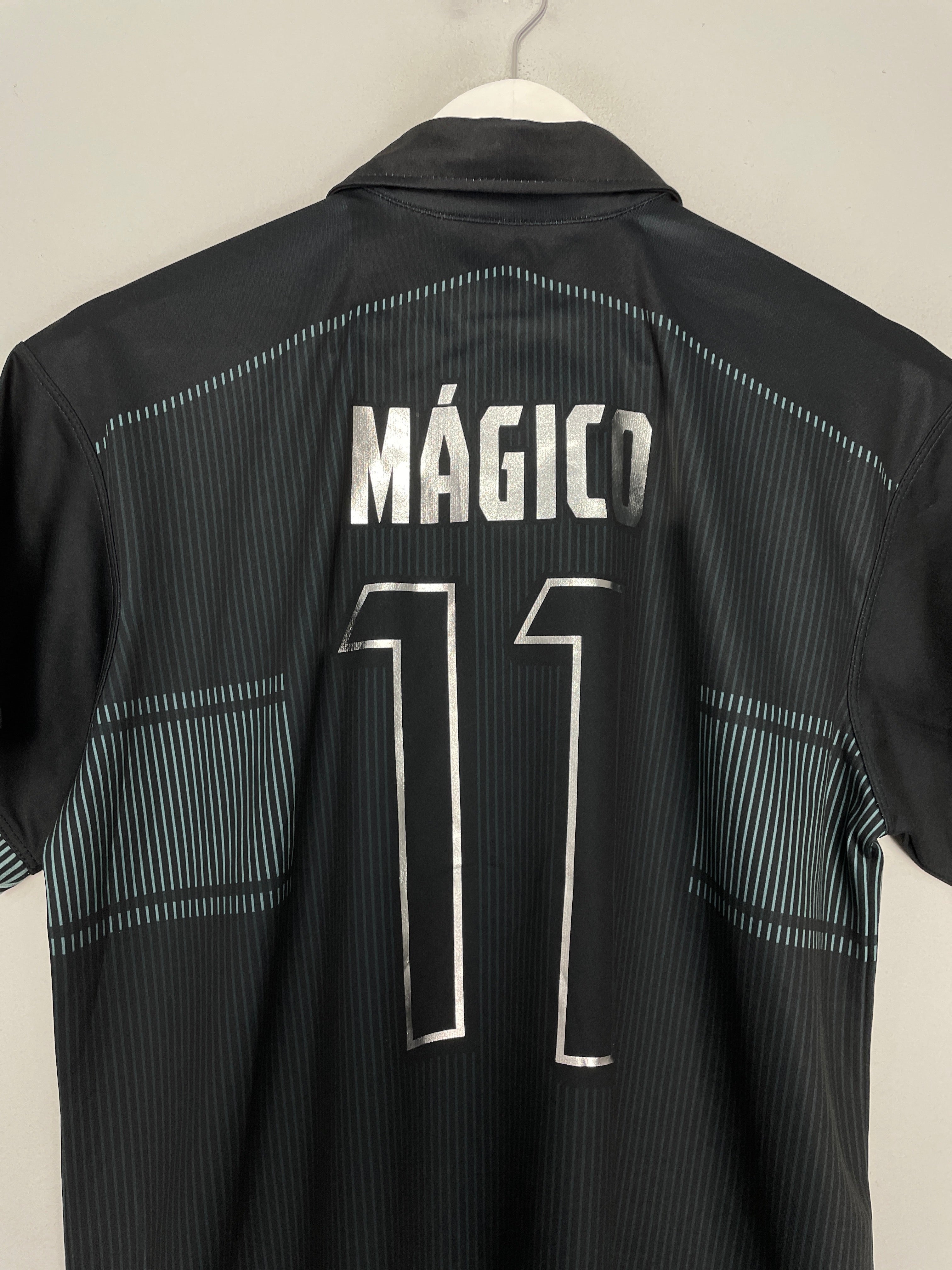 Shop EL SALVADOR MAGICO #11 TRIBUTE SHIRT (S) MACA, classic football shirts, vintage football shirts & retro soccer jerseys at Cult Kits