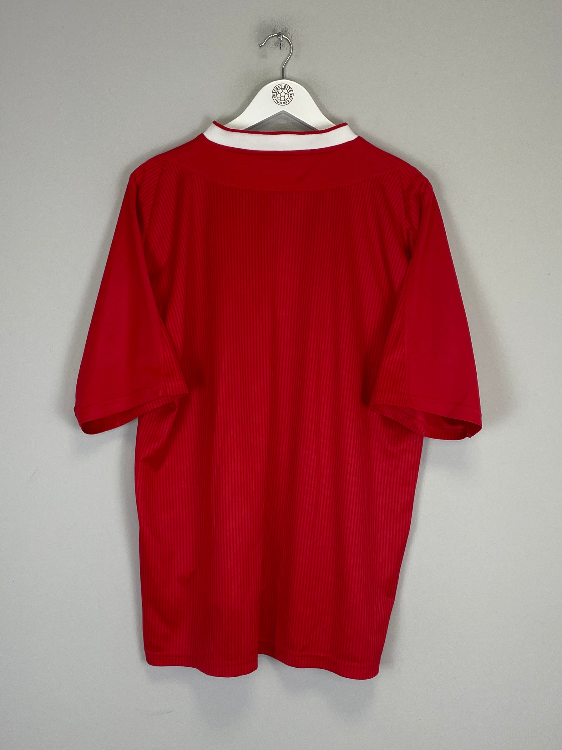 Shop 2002/04 LIVERPOOL HOME SHIRT (XL) REEBOK, classic football shirts, vintage football shirts & retro soccer jerseys at Cult Kits