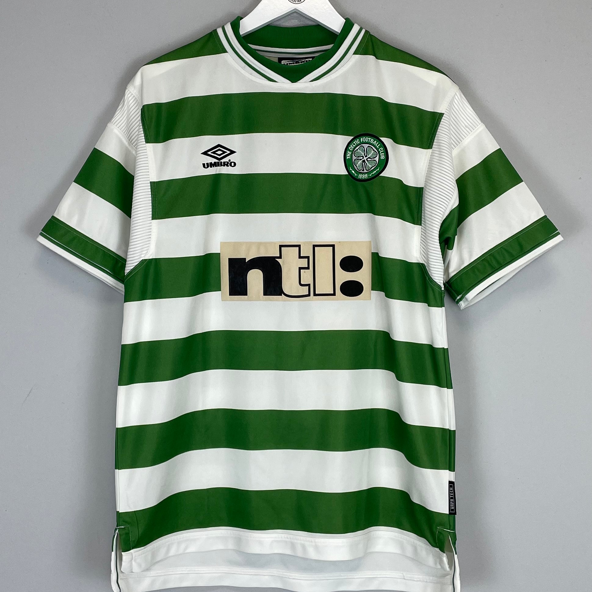 Shop 2000/01 CELTIC HOME SHIRT (L) UMBRO, classic football shirts, vintage football shirts & retro soccer jerseys at Cult Kits
