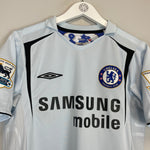 Shop 2005/06 CHELSEA LAMPARD #8 AWAY SHIRT (S) UMBRO, classic football shirts, vintage football shirts & retro soccer jerseys at Cult Kits