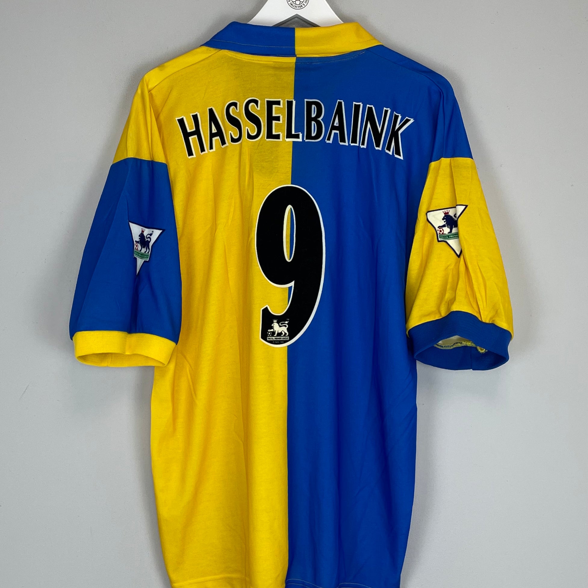 Shop 1997/99 LEEDS UNITED HASSELBAINK #9 *MINT* AWAY SHIRT (L) PUMA, classic football shirts, vintage football shirts & retro soccer jerseys at Cult Kits