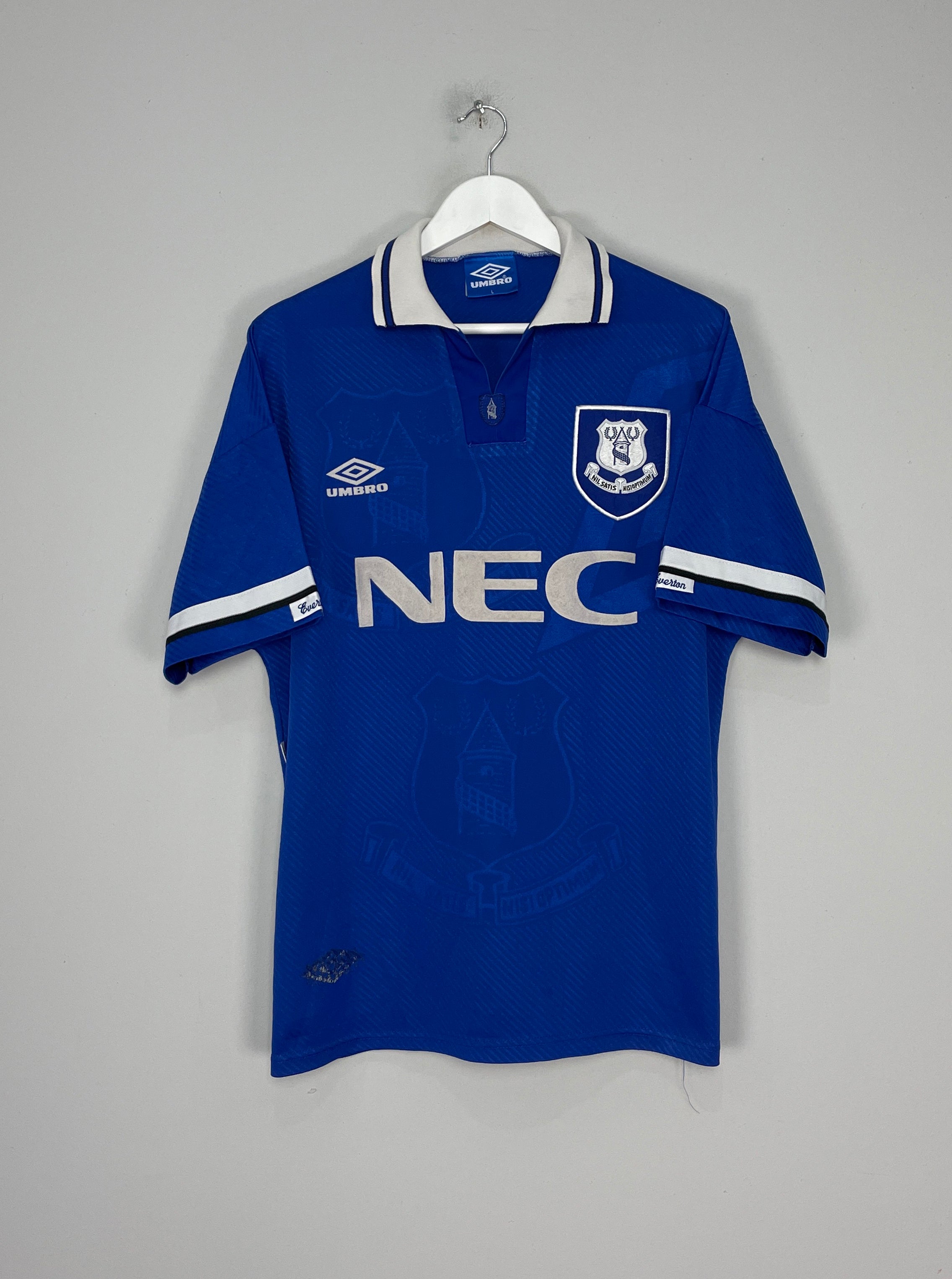 Shop 1993/95 EVERTON HOME SHIRT (L) UMBRO, classic football shirts, vintage football shirts & retro soccer jerseys at Cult Kits