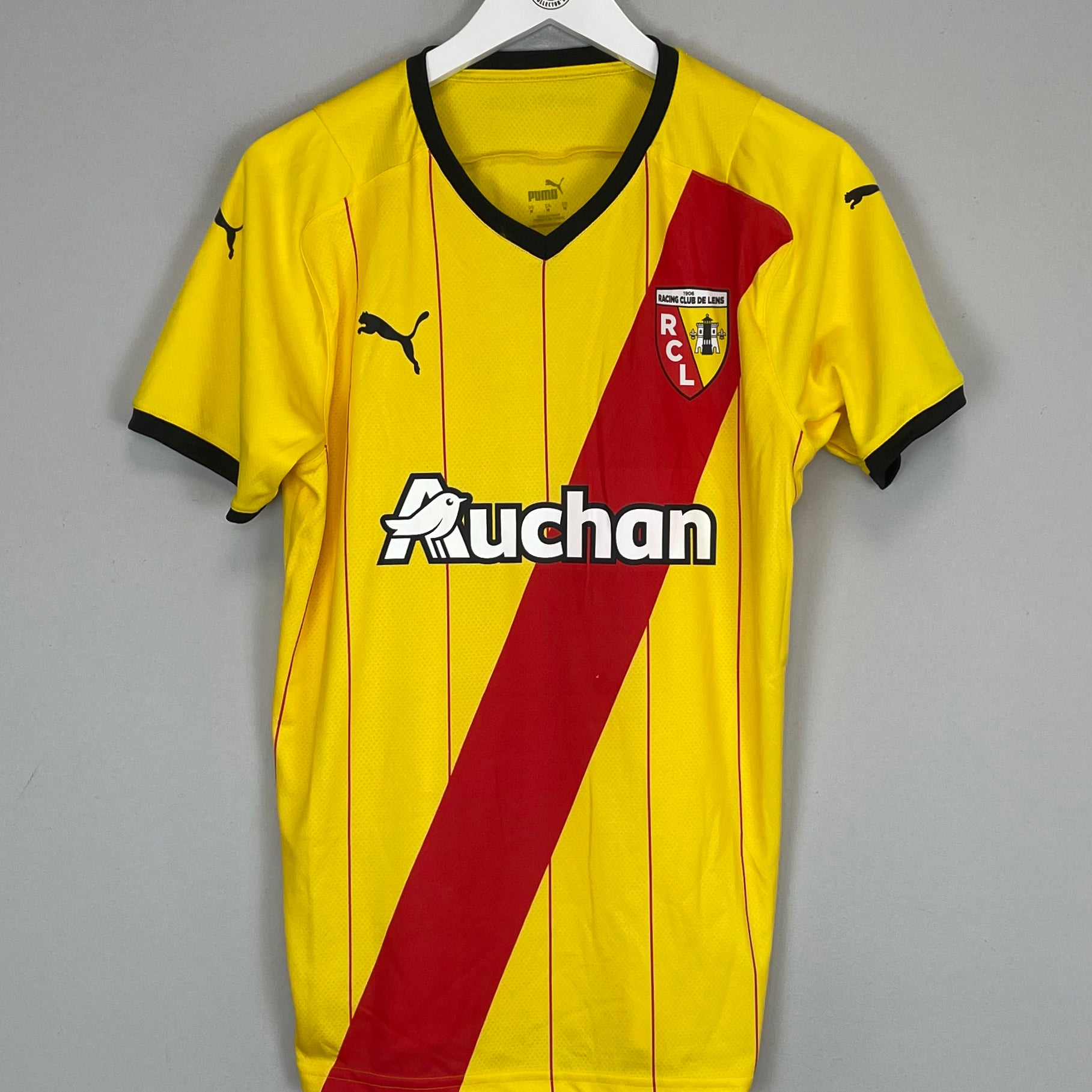 Shop 2021/22 RC LENS HOME SHIRT (M) PUMA, classic football shirts, vintage football shirts & retro soccer jerseys at Cult Kits