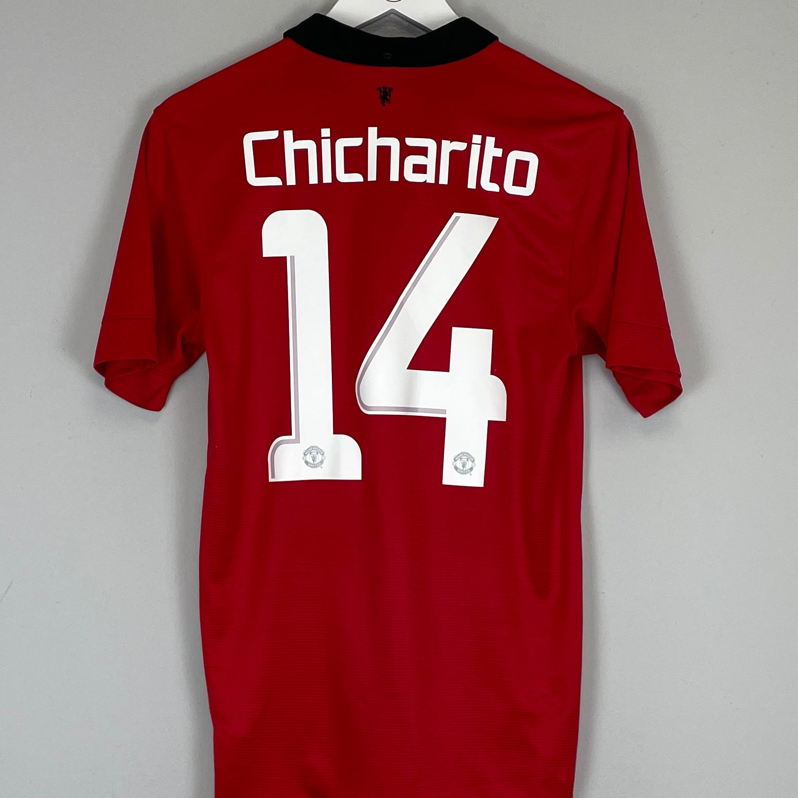 Shop 2013/14 MANCHESTER UNITED CHICHARITO #14 HOME SHIRT (S) NIKE, classic football shirts, vintage football shirts & retro soccer jerseys at Cult Kits