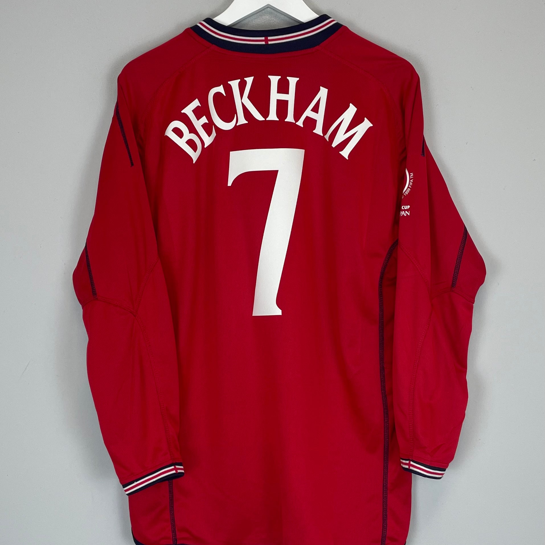 Shop 2002/04 ENGLAND BECKHAM #7 L/S AWAY SHIRT (L) UMBRO, classic football shirts, vintage football shirts & retro soccer jerseys at Cult Kits